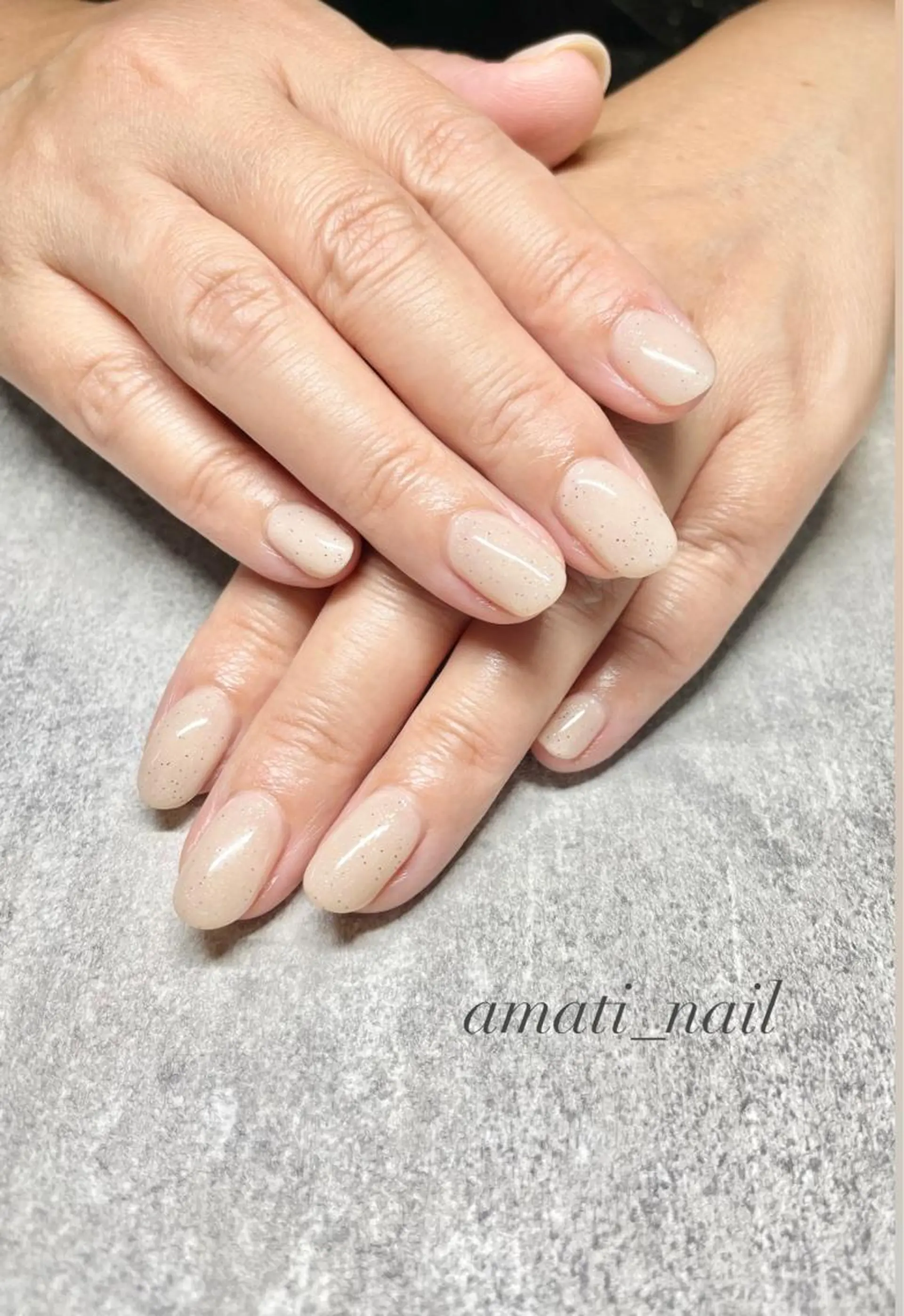 ネイル ゴールド マグネットネイル ミラーネイル ニュアンスネイル ワンカラーネイル ハンドネイル amati_nail TAKAKOのネイルデザイン