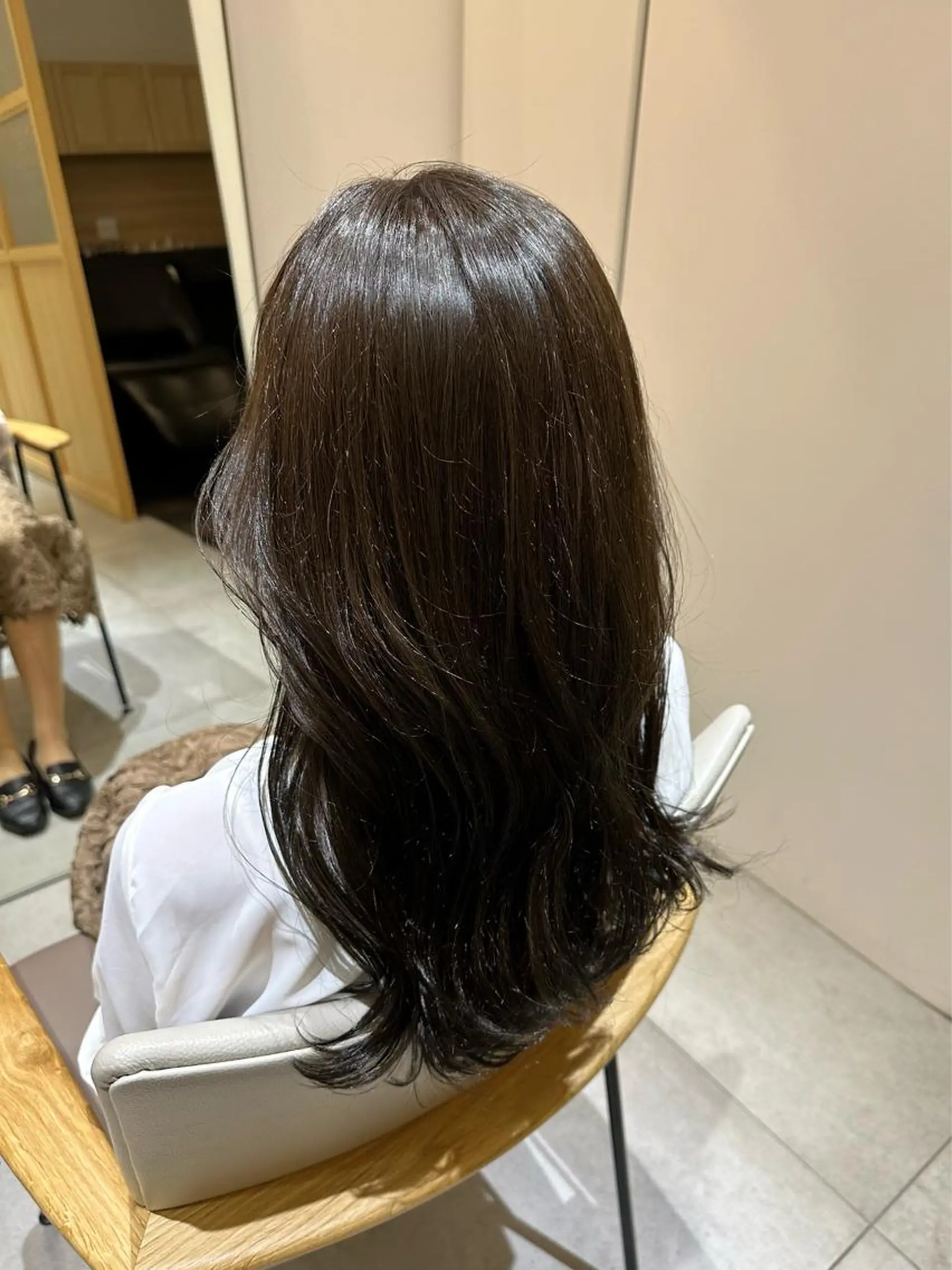 カラー グレージュ オリーブグレージュ オリーブグレー 和田 あおいのヘアスタイル