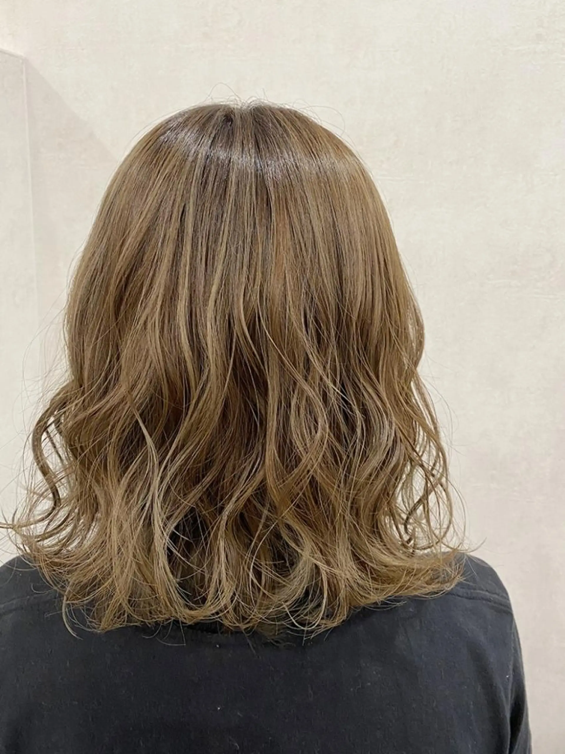 ミディアム カット ヘアカラー トリートメント Art HAIR  アートヘアのヘアスタイル