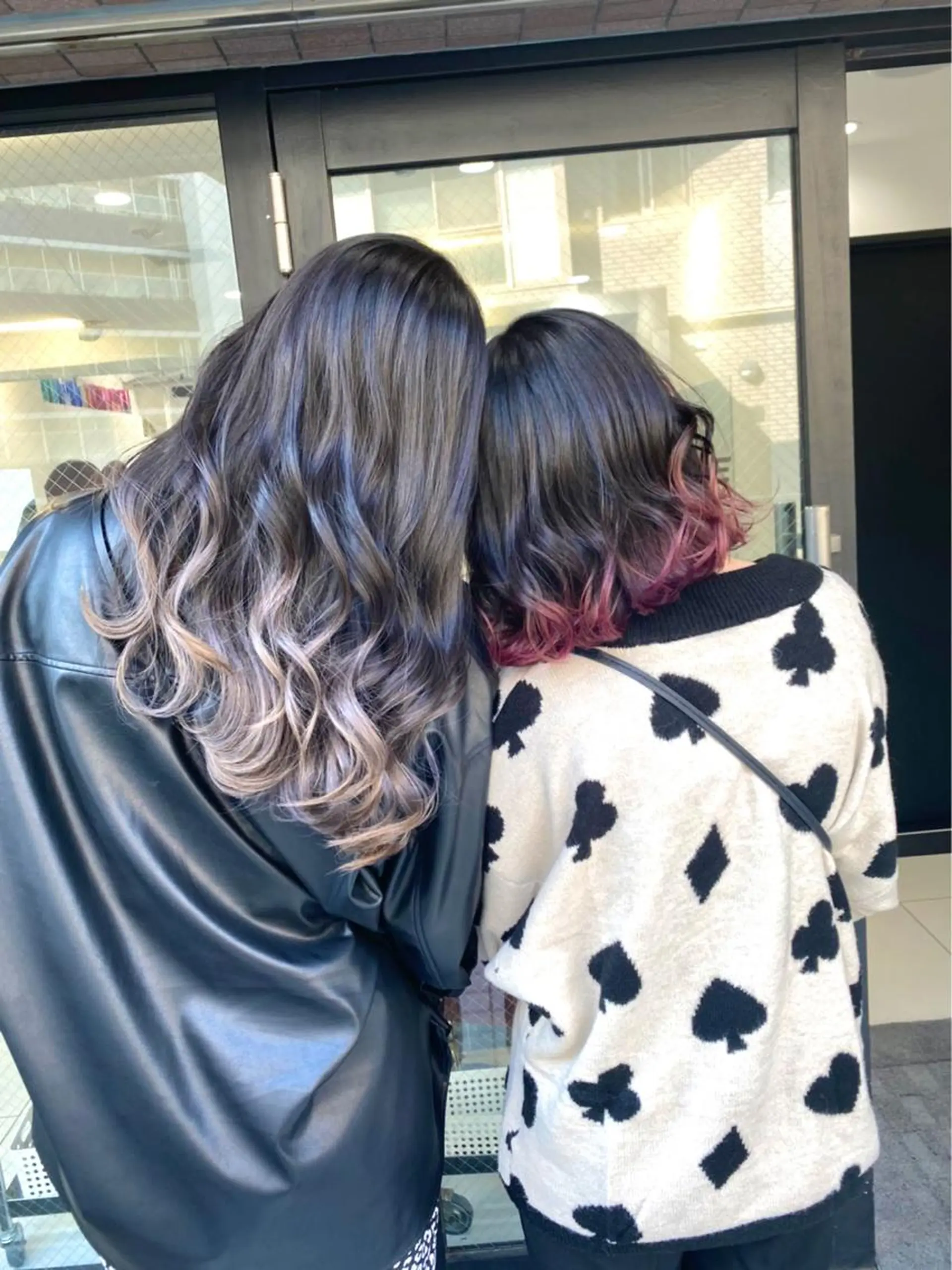 セミロング カラー ヘアカラー 横山 奈央のヘアスタイル