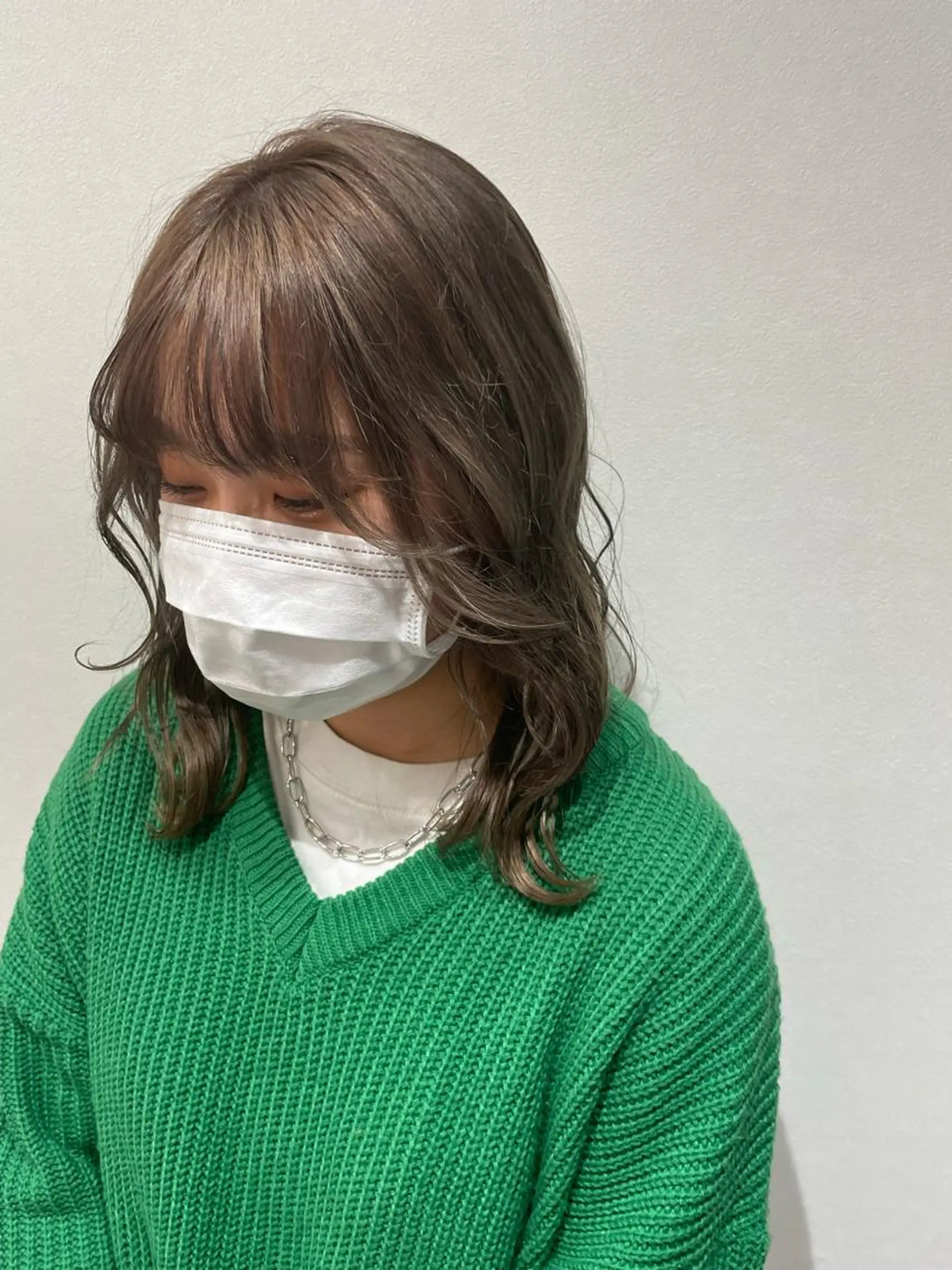 セミロング 透け感カラー asukaのヘアスタイル