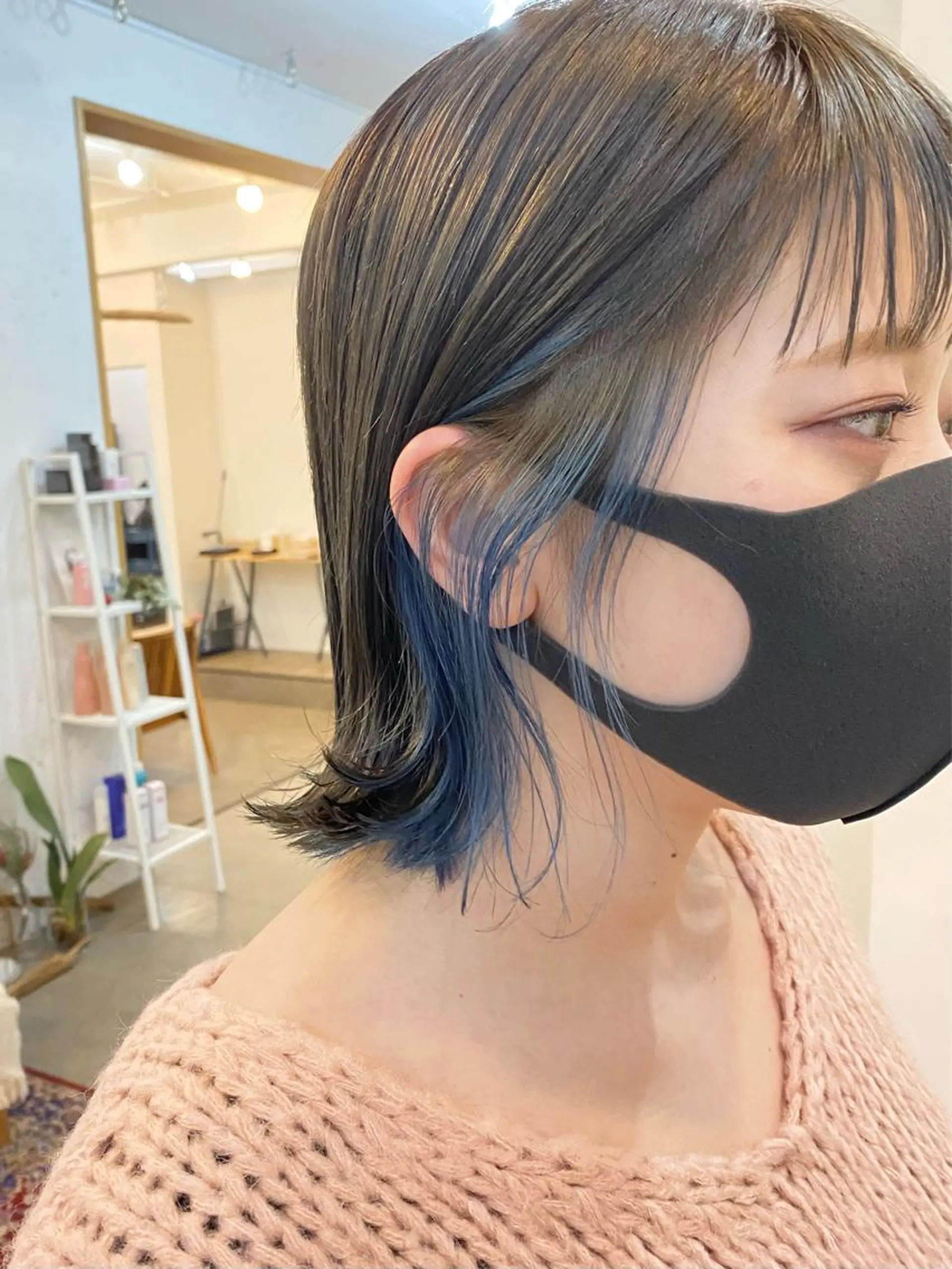 ミディアム カラー インナーカラー ヘアカラー トリートメント chama レイヤーカットのヘアスタイル