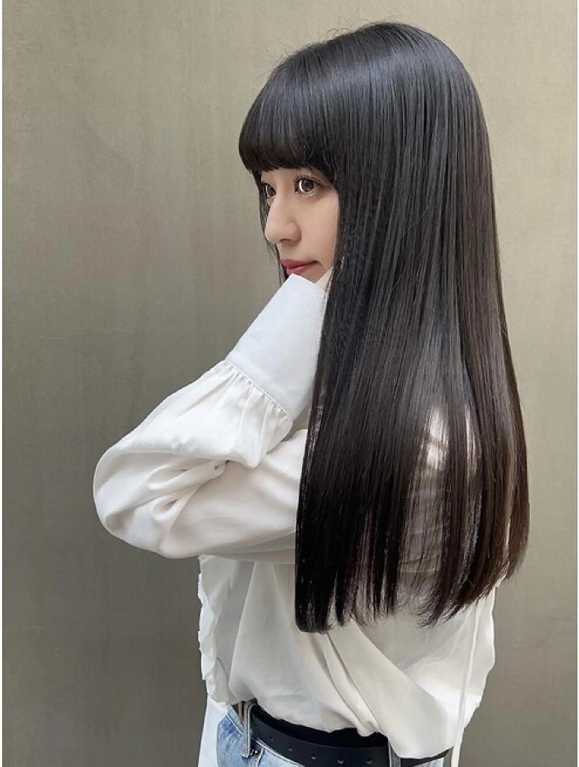 ロング 顔まわりレイヤー 髪質改善 韓国風ヘア レイヤーカット 似合わせカット カット 髪質改善🇰🇷レイ ヤーカット/艶透明髪のヘアスタイル