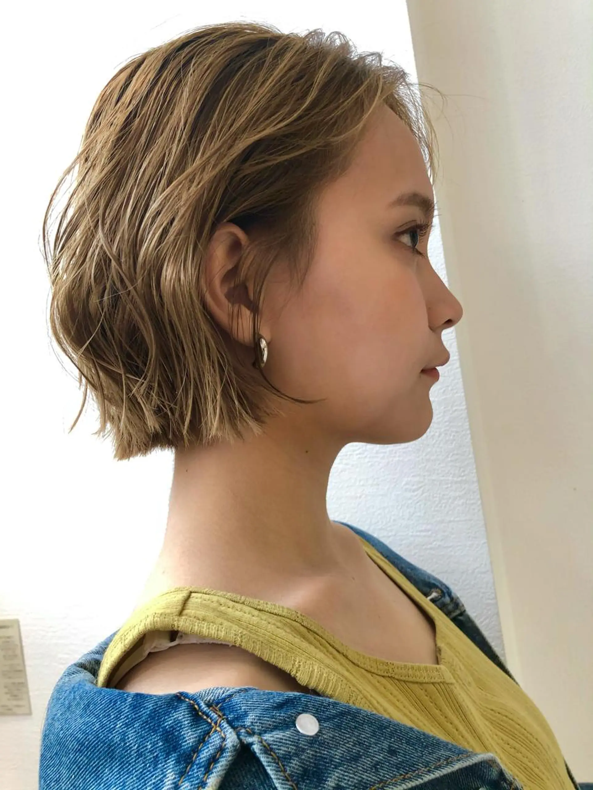 ショート ボブ カット パーマ 本田 奈穂美のヘアスタイル