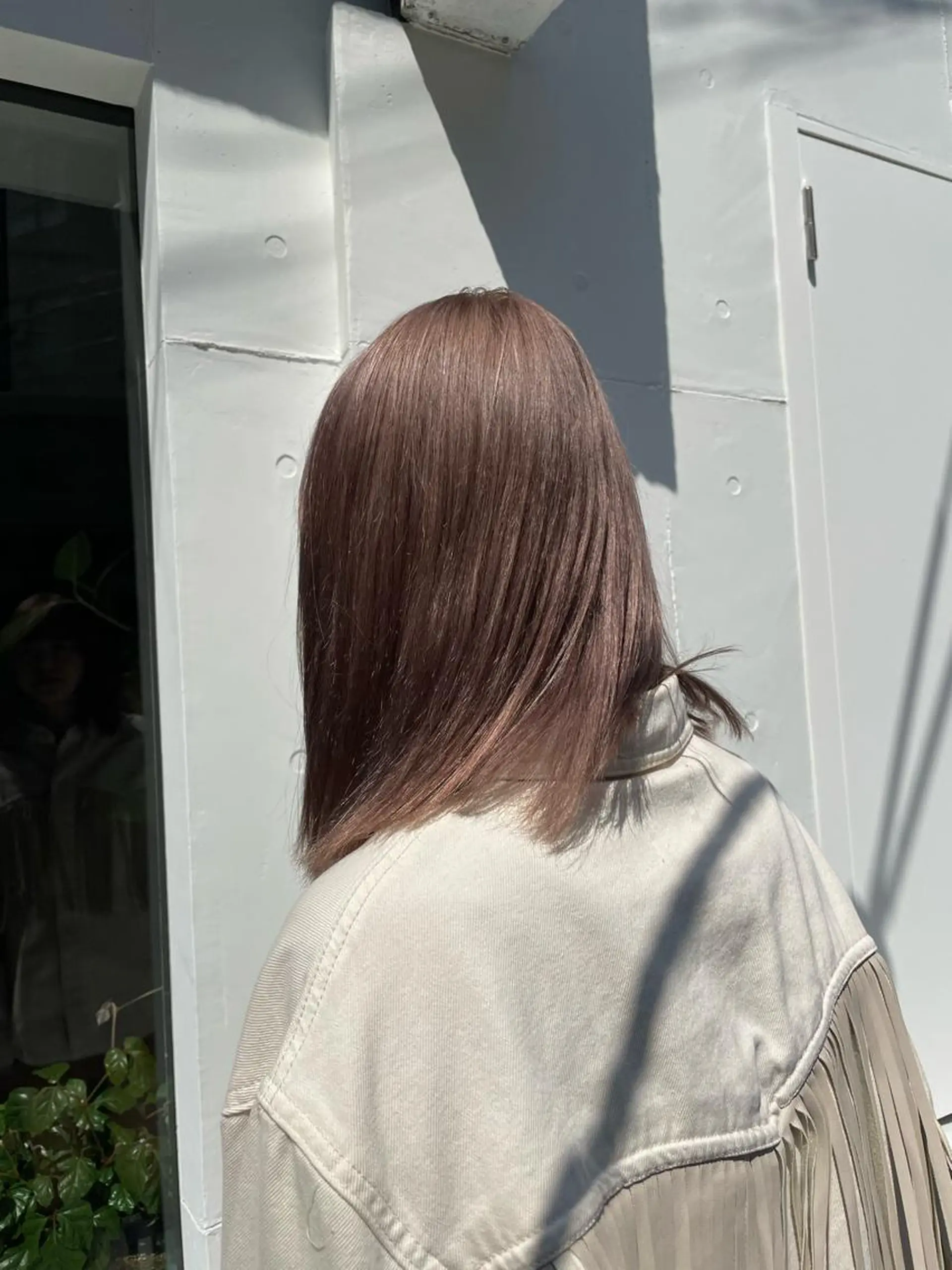 ミディアム カラー ベージュカラー ブリーチ ケアブリーチ ダブルカラー ハイトーンカラー ヘアカラー トリートメント ヘッドスパ ヘアセット カジュアルを女っぽく 𝗮𝘆𝗮𝗰𝗼のヘアスタイル