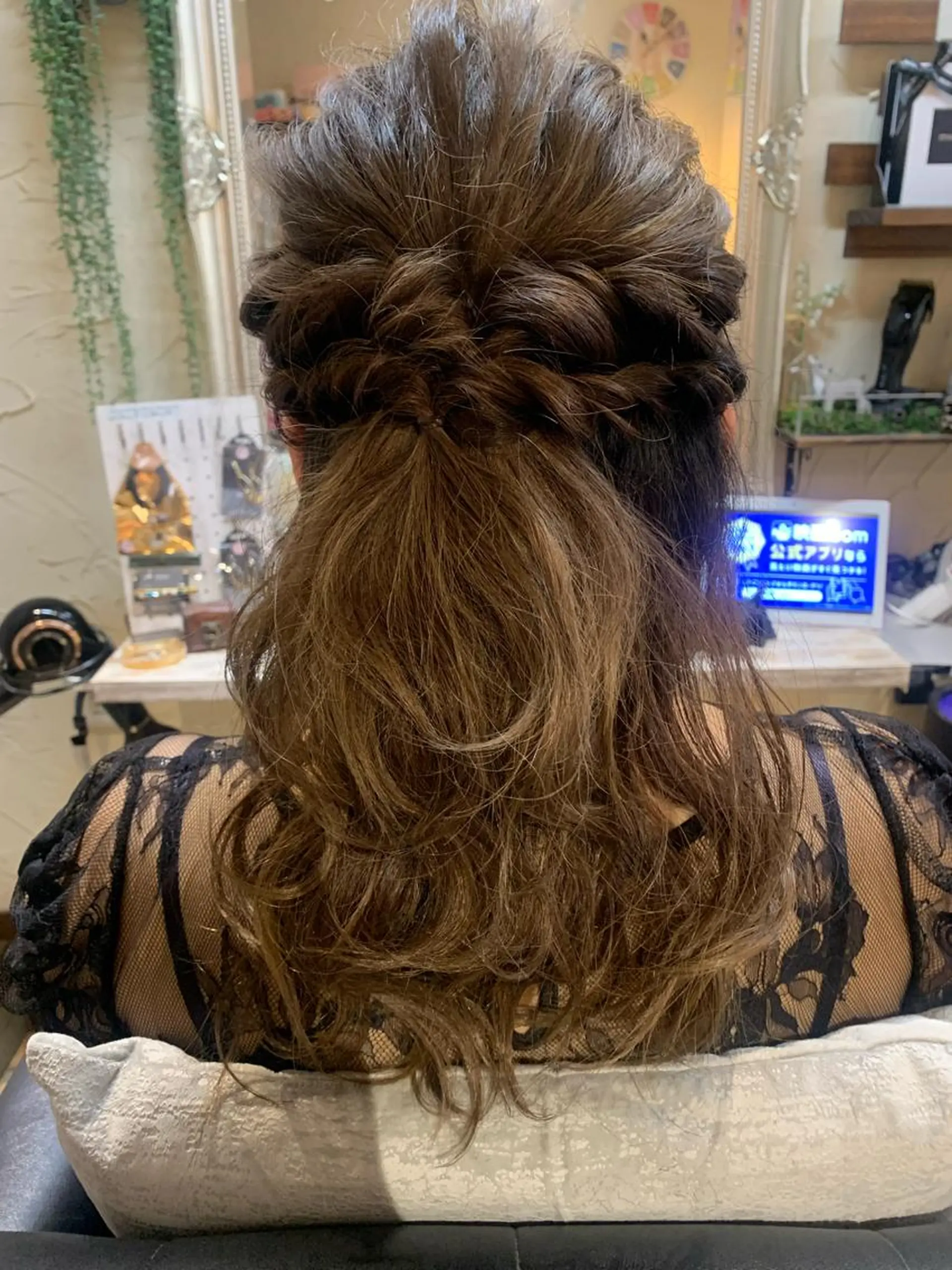 ミディアム ヘアアレンジ ヘアセット 林 友美のヘアスタイル