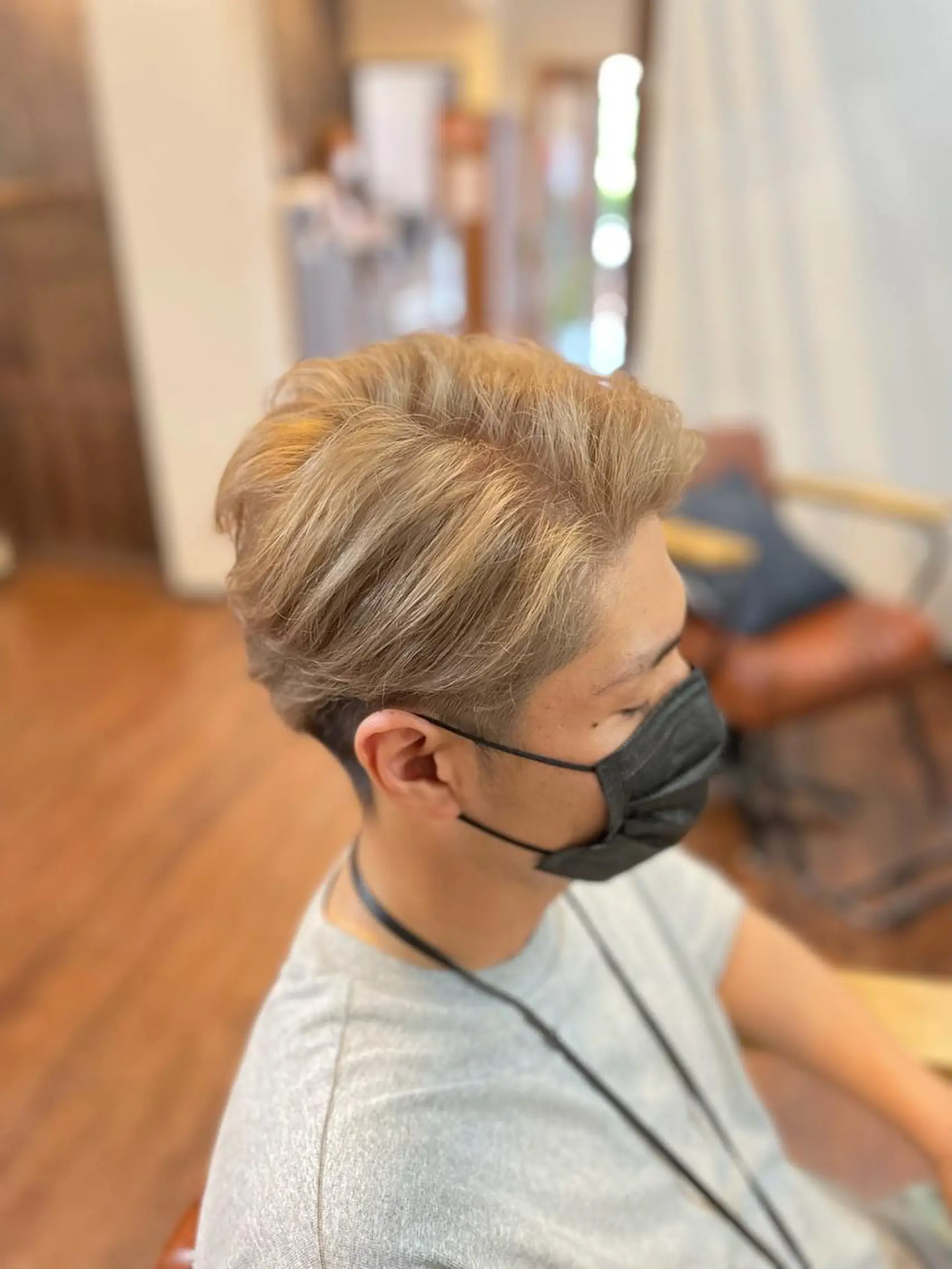 ショート カラー メンズ メンズブリーチ メンズハイトーン ベージュカラー ブリーチ ハイトーンカラー ✨縮毛矯正メニュー 追加 中山大輔✨のヘアスタイル