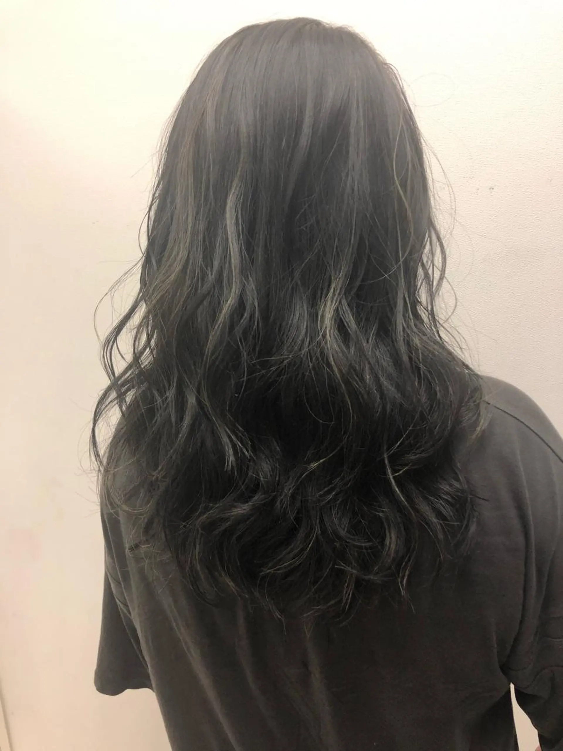 ロング ハイライト コトネ🫧 韓国風レイヤーカットのヘアスタイル