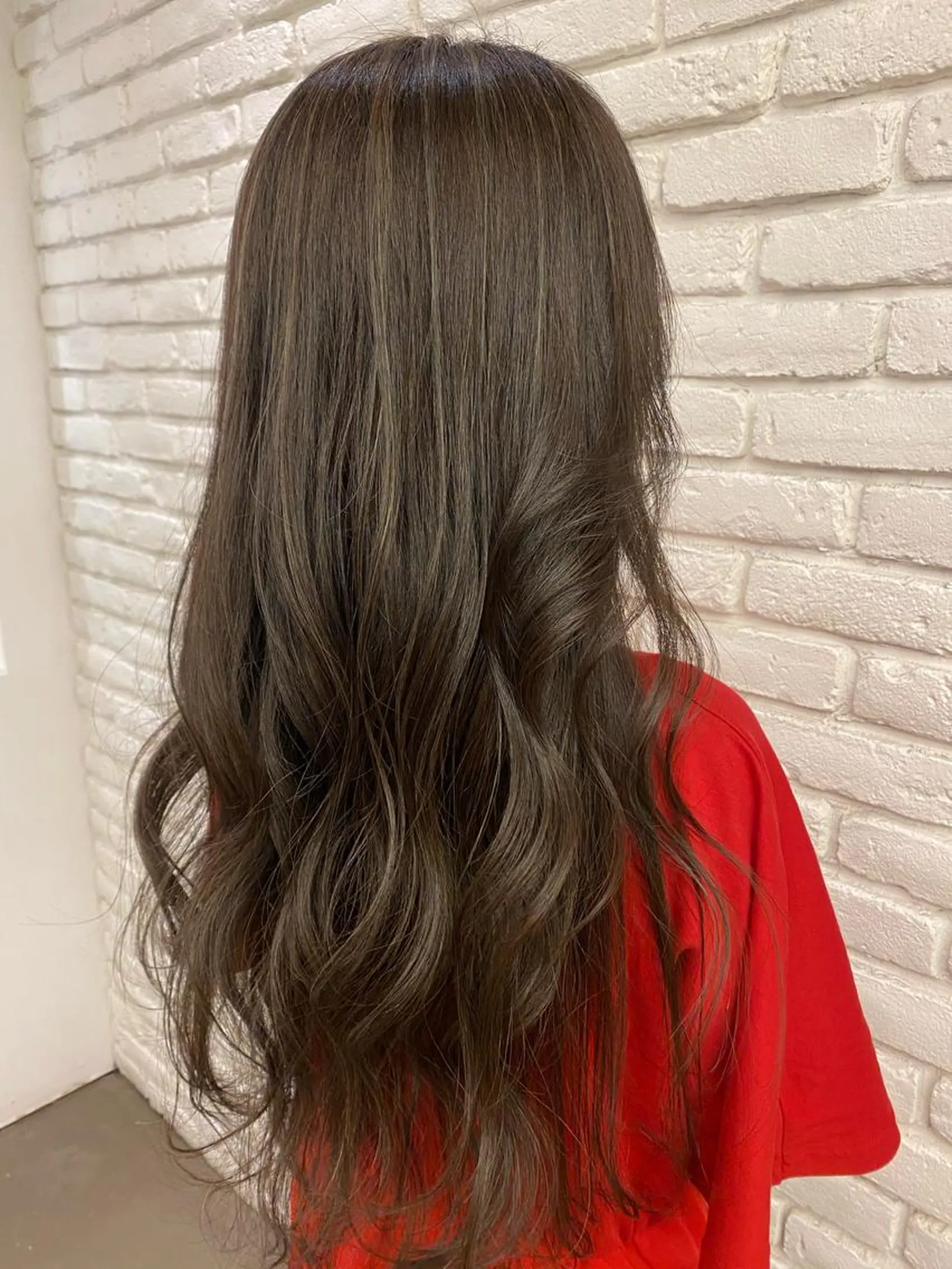 ロング カラー ハイライトカラー ハイライト ✨️今だけ無料✨️ 鶴田みなみのヘアスタイル