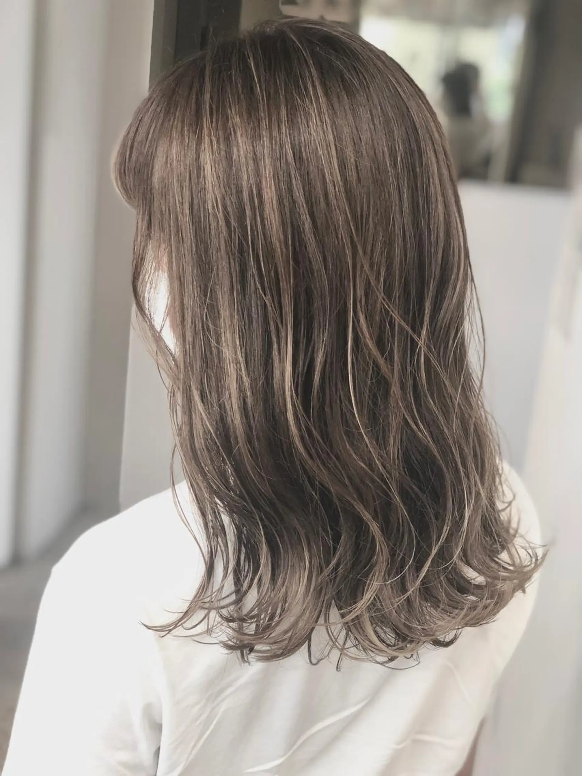 ミディアム EIGHT 船橋のヘアスタイル