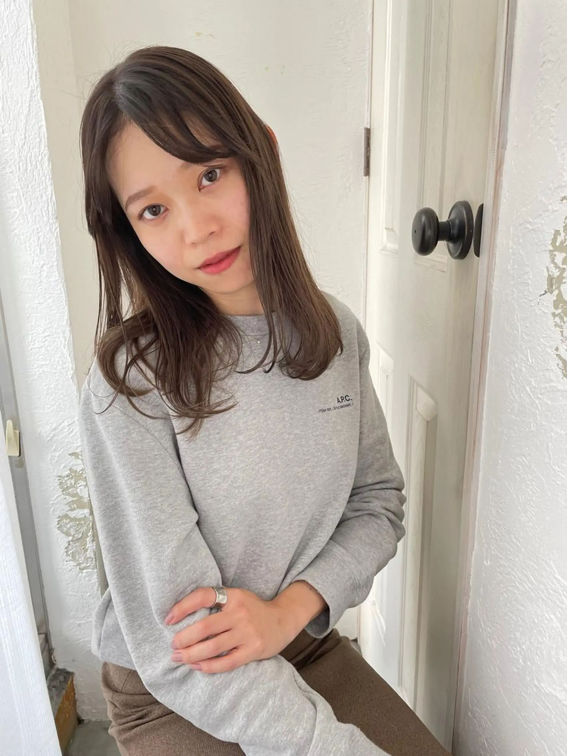 セミロング カラー オリーブカラー カット ヘアカラー タナカ マナミのヘアスタイル
