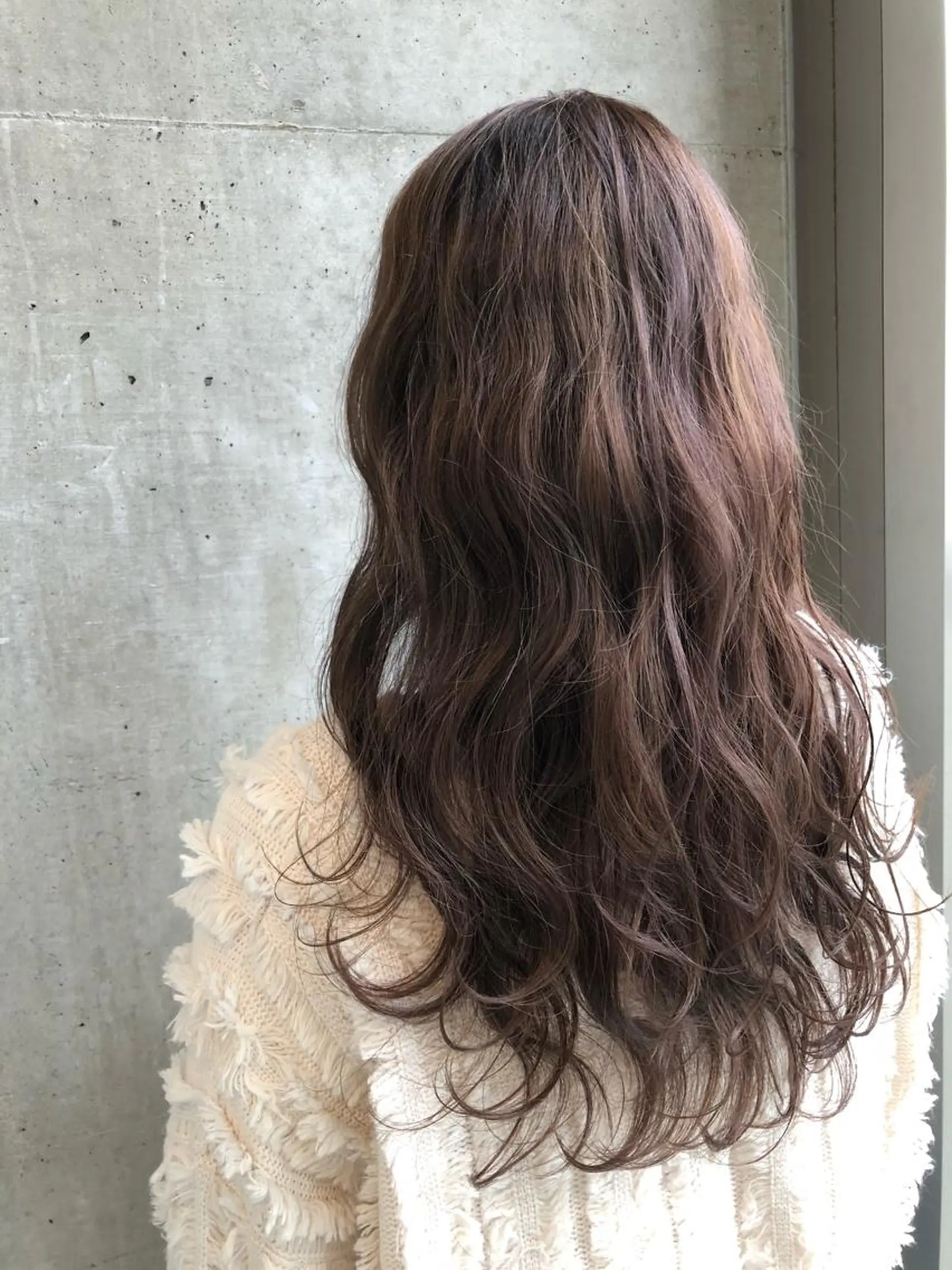 ロング カラー グレージュ ラベンダーカラー ラベンダーグレージュ ラベンダーグレー ヘアカラー 大栗 佑也  髪質改善のヘアスタイル