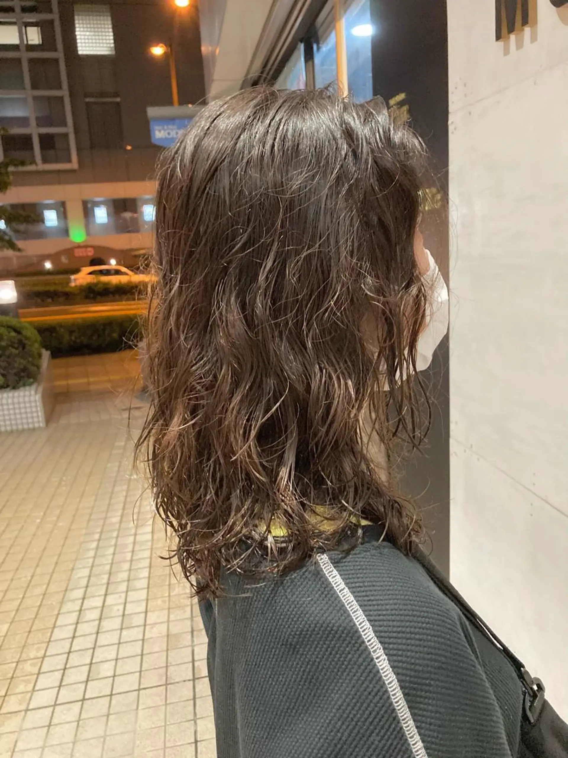 ミディアム パーマ ミディアムパーマ カット パーマ トリートメント SHAFT Ieiriのヘアスタイル