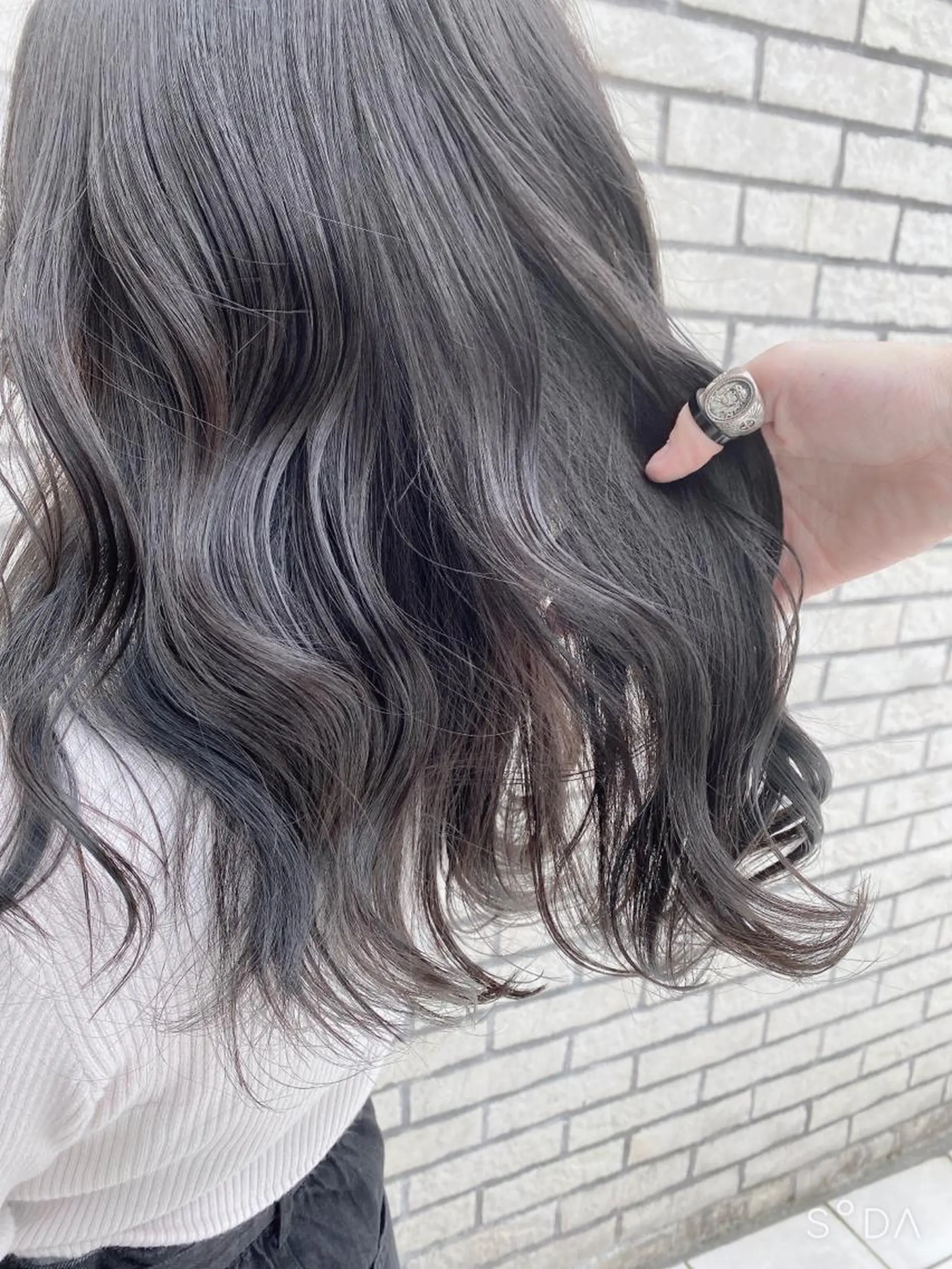 セミロング カラー 艶髪レイヤー屋さん 大澤竜馬のヘアスタイル