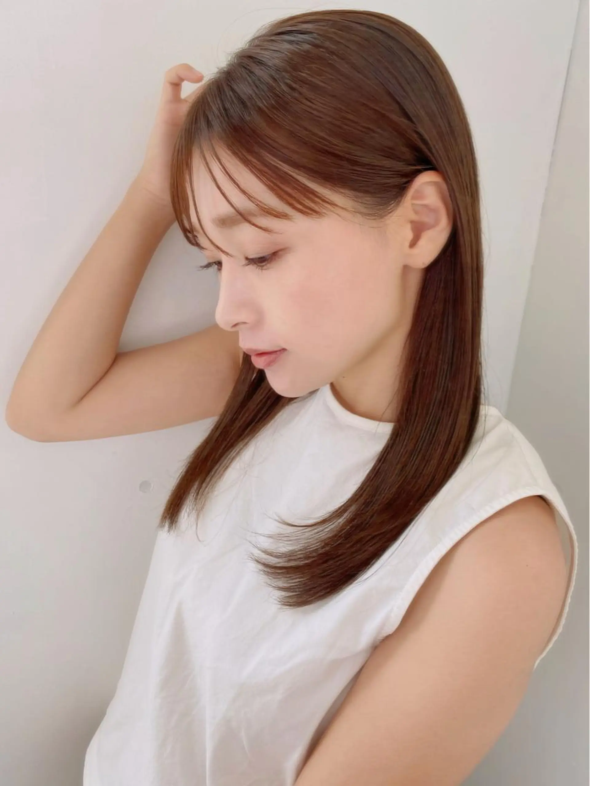 ロング カラー ベージュカラー モカベージュ ロング ヘアカラー トリートメント chama レイヤーカットのヘアスタイル
