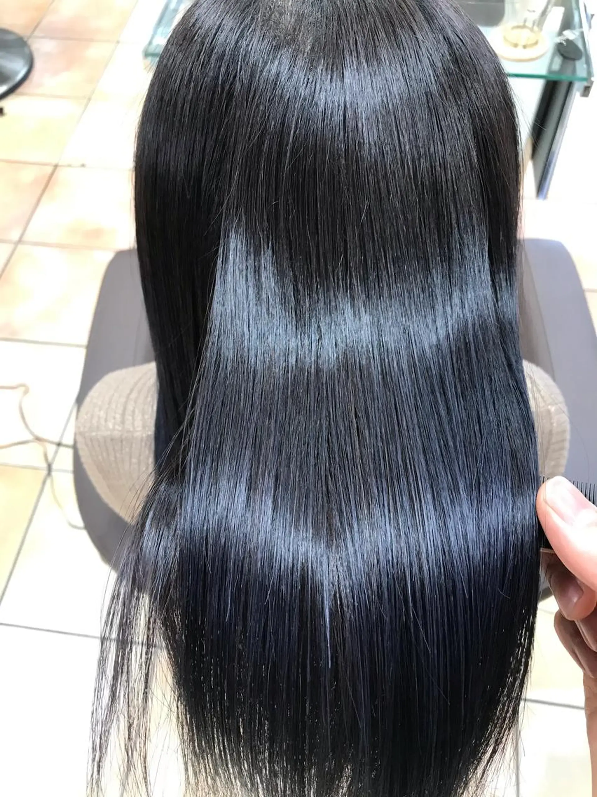 セミロング カット 縮毛矯正 トリートメント NYLON. 柏店所属・お悩み解決美容師🩷 ♠️ベテランそめやのヘアスタイル