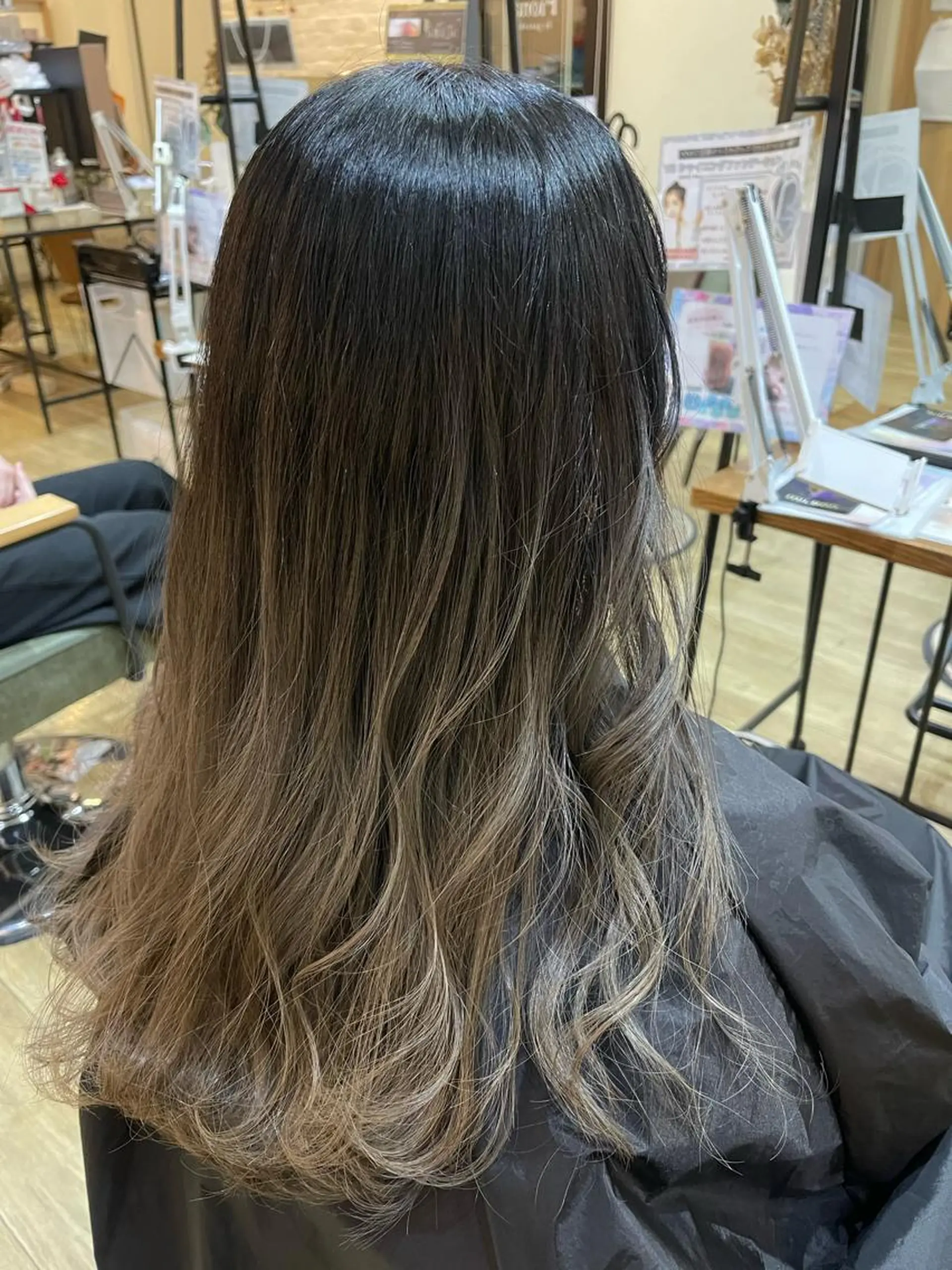 ロング ロング Fiona by ganesha【フィオナ バイ ガネイシャ】所属・八田 遥のヘアスタイル