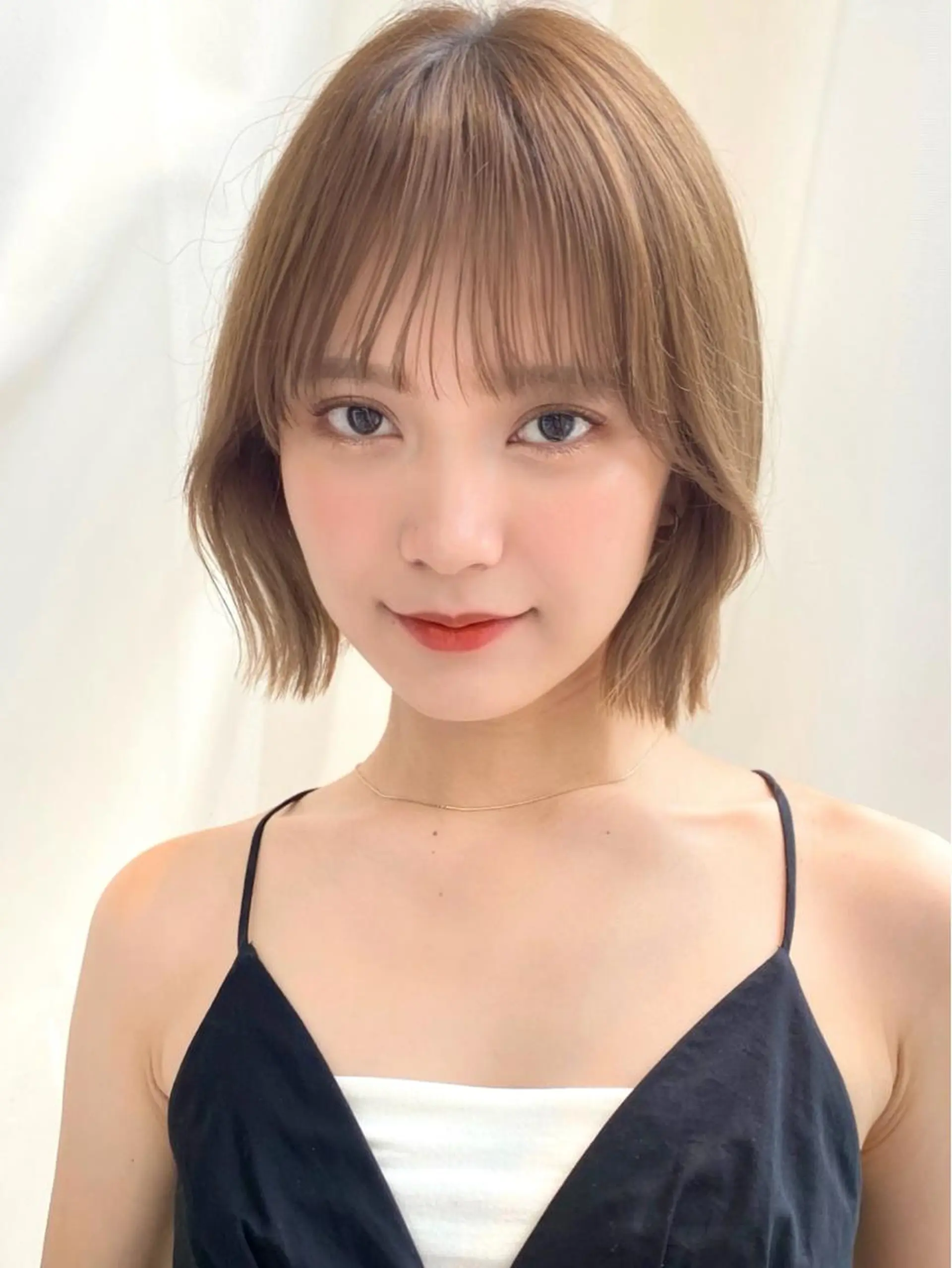 ショート カラー パーマ ヘアアレンジ 切りっぱなしボブ バレイヤージュ ブリーチ ケアブリーチ 透明感カラー カット 小野寺瑞希 /最小顔カットのヘアスタイル