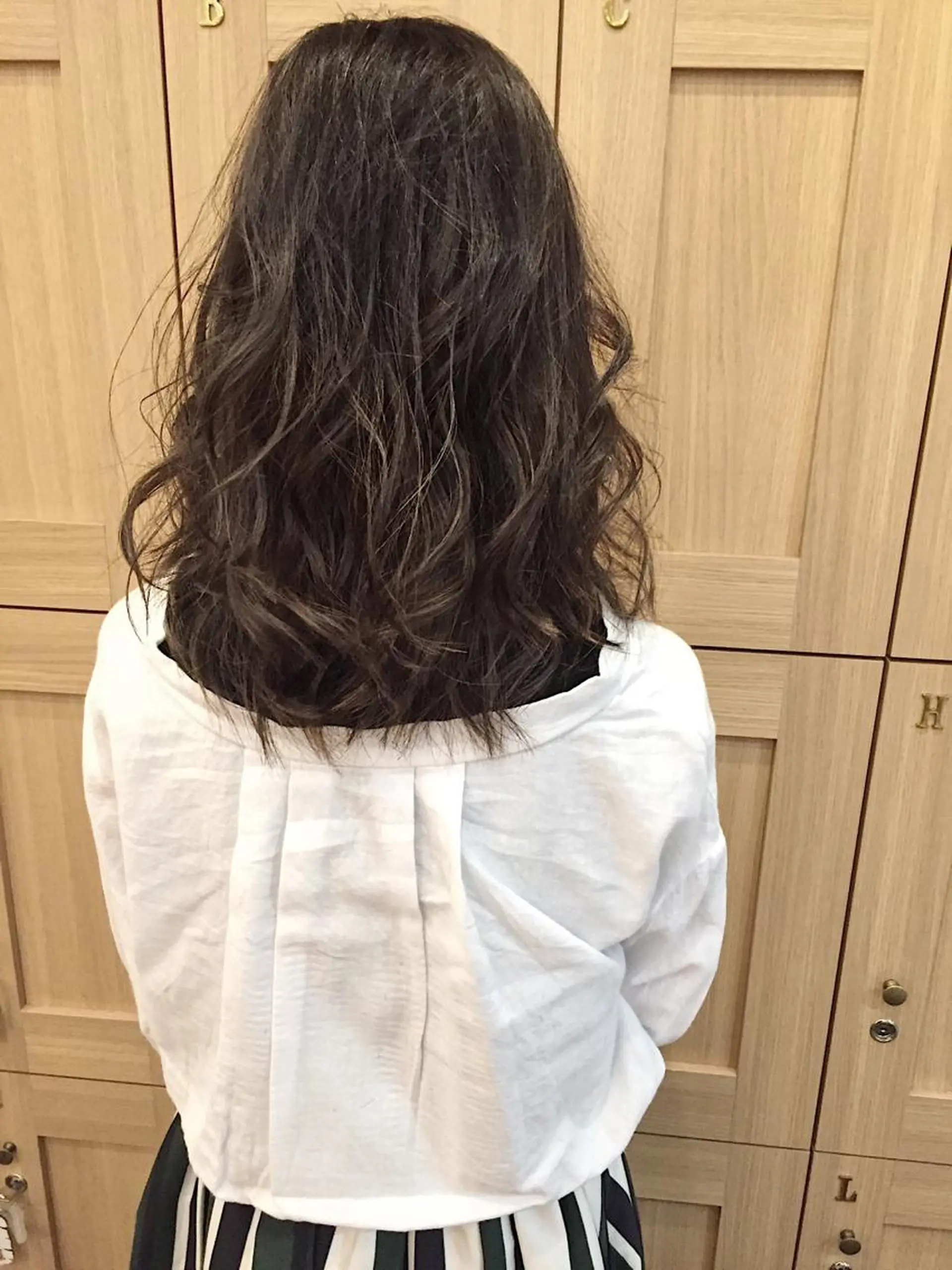 ミディアム カラー ハイライトカラー ハイライト トリートメント カラー特化サロン大阪 ルービック江坂/新城のヘアスタイル