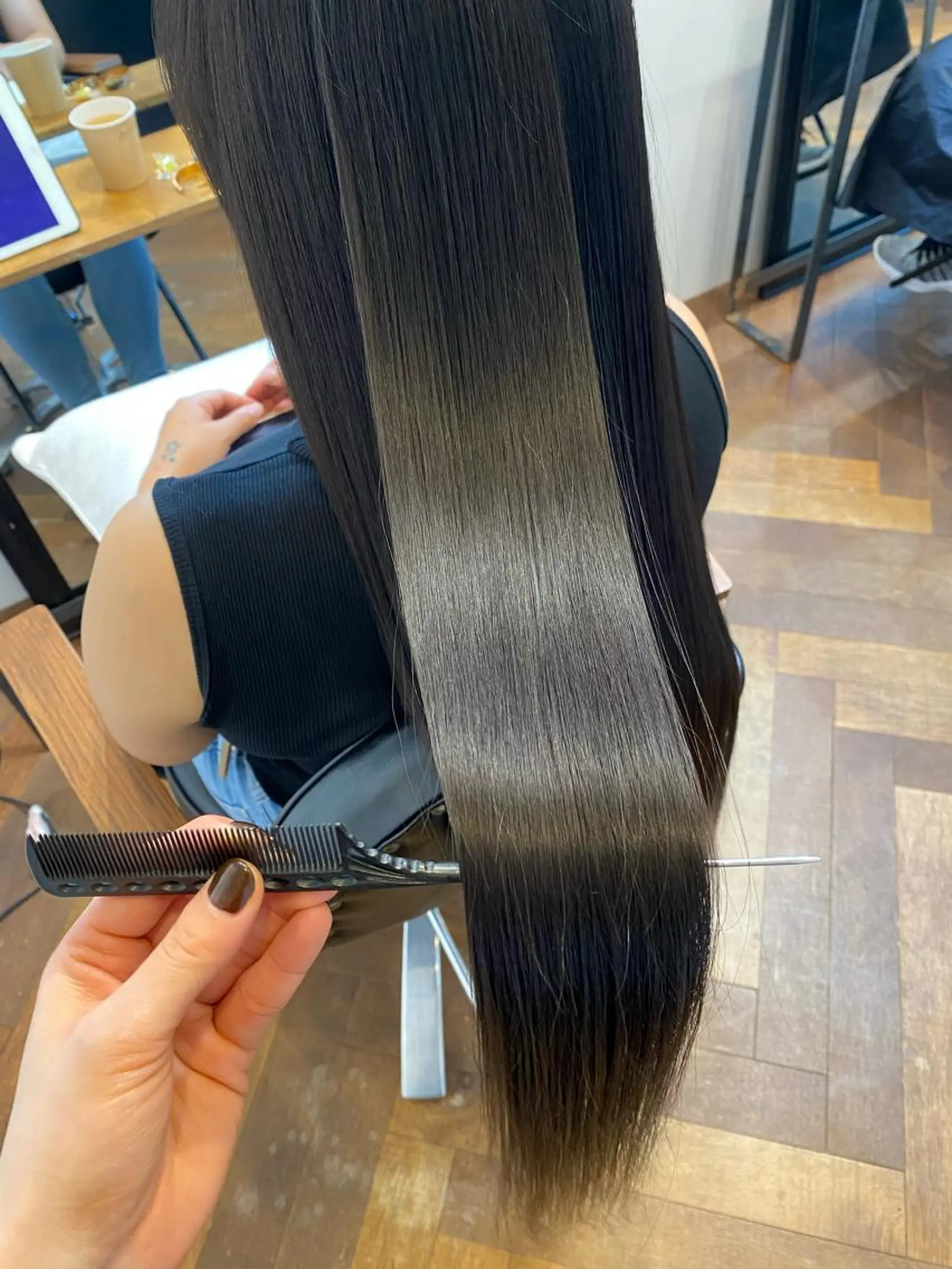 ロング カラー トリートメント 顔まわりカット✨艶髪 ✨髪質改善✨伴響佳のヘアスタイル