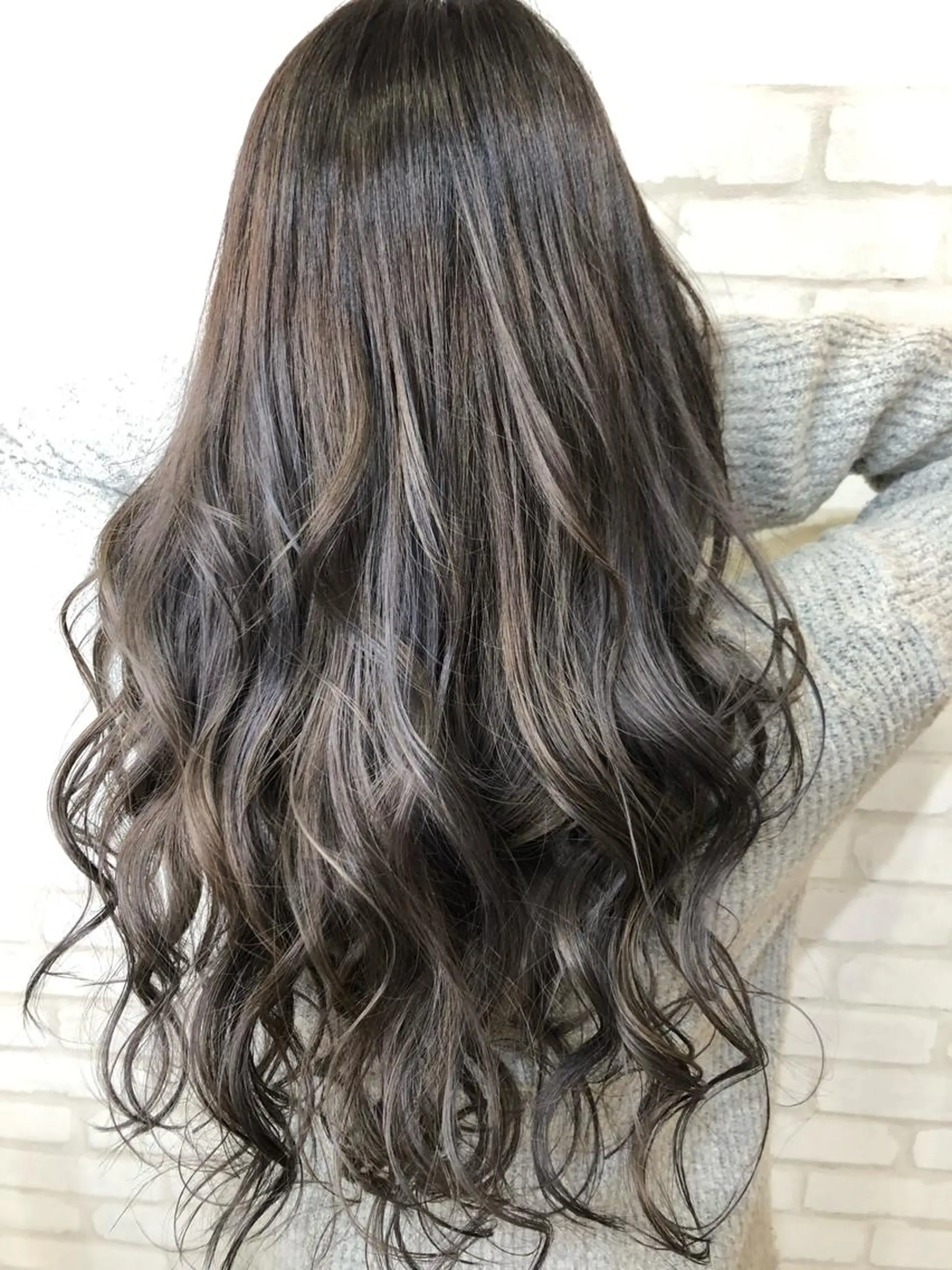 ミディアム ヘアカラー 🦄コグレケンタピ ンクカラー🎨パーマのヘアスタイル