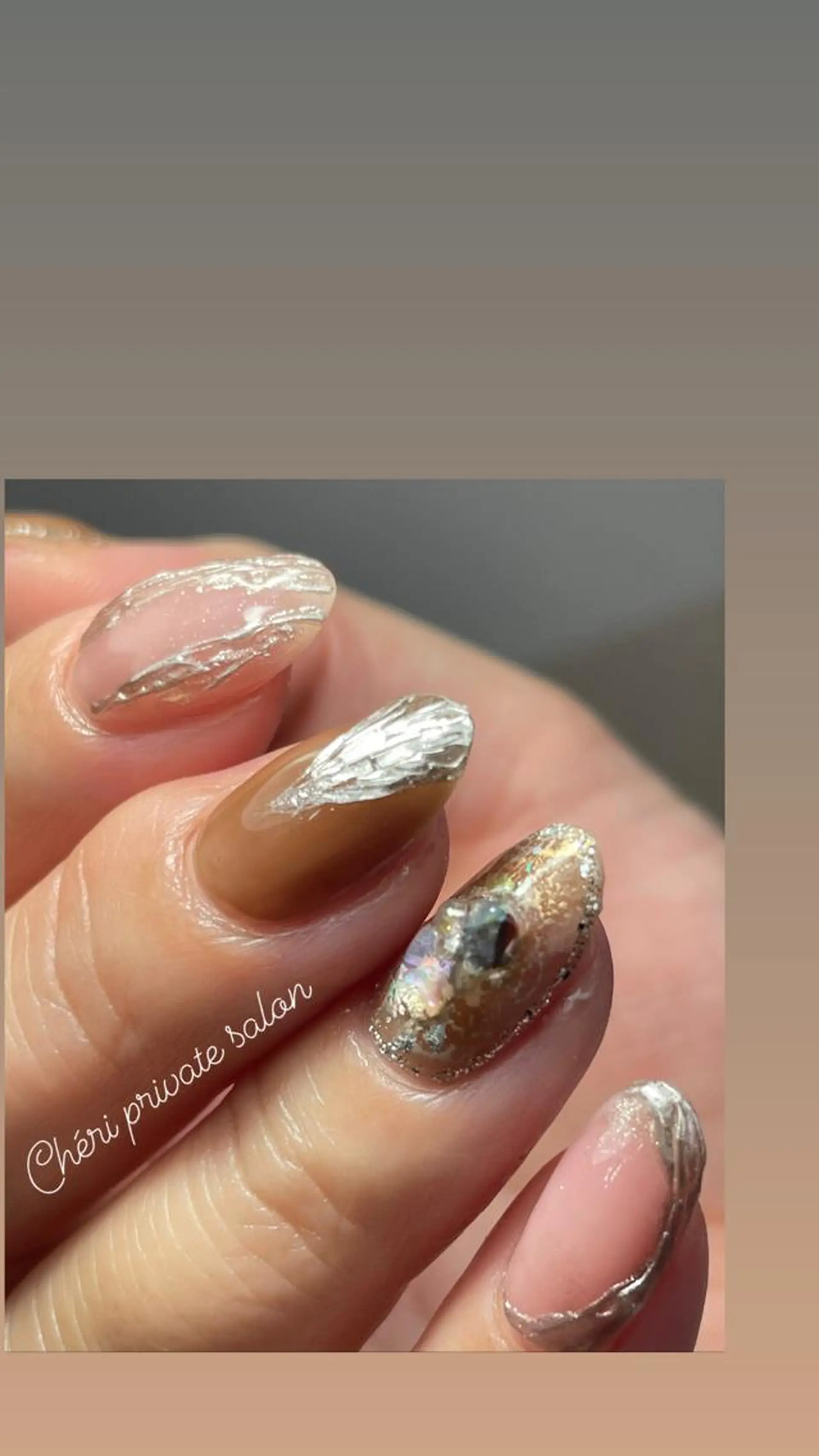 カラー ネイル ブラウンカラー ブラウン ニュアンスネイル Chérinail 爪のお手入れのネイルデザイン