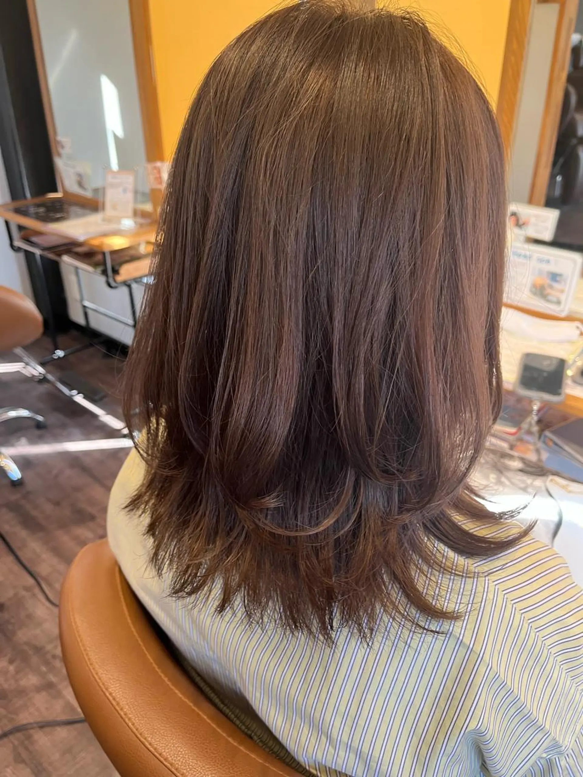 ミディアム カット ヘアカラー トリートメント Mavie 東奈々子のヘアスタイル