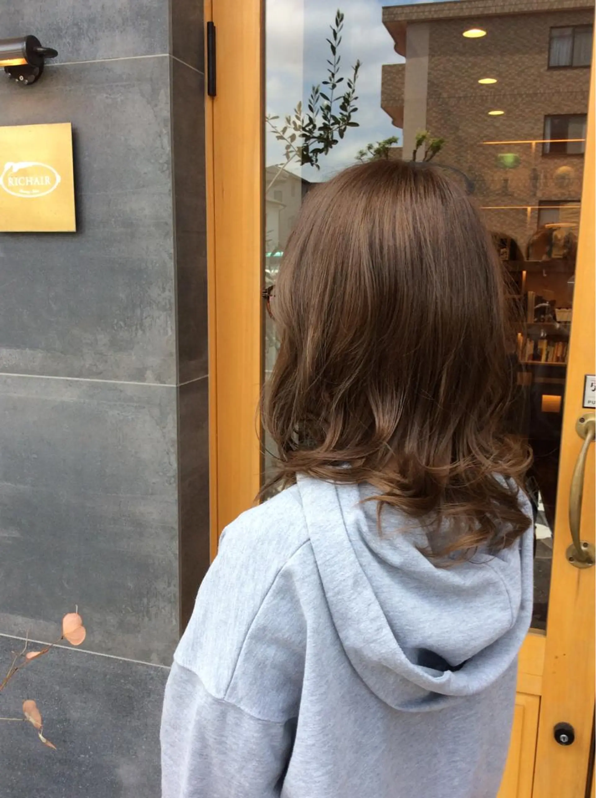 セミロング カラー ベージュカラー 松井 竜輝のヘアスタイル