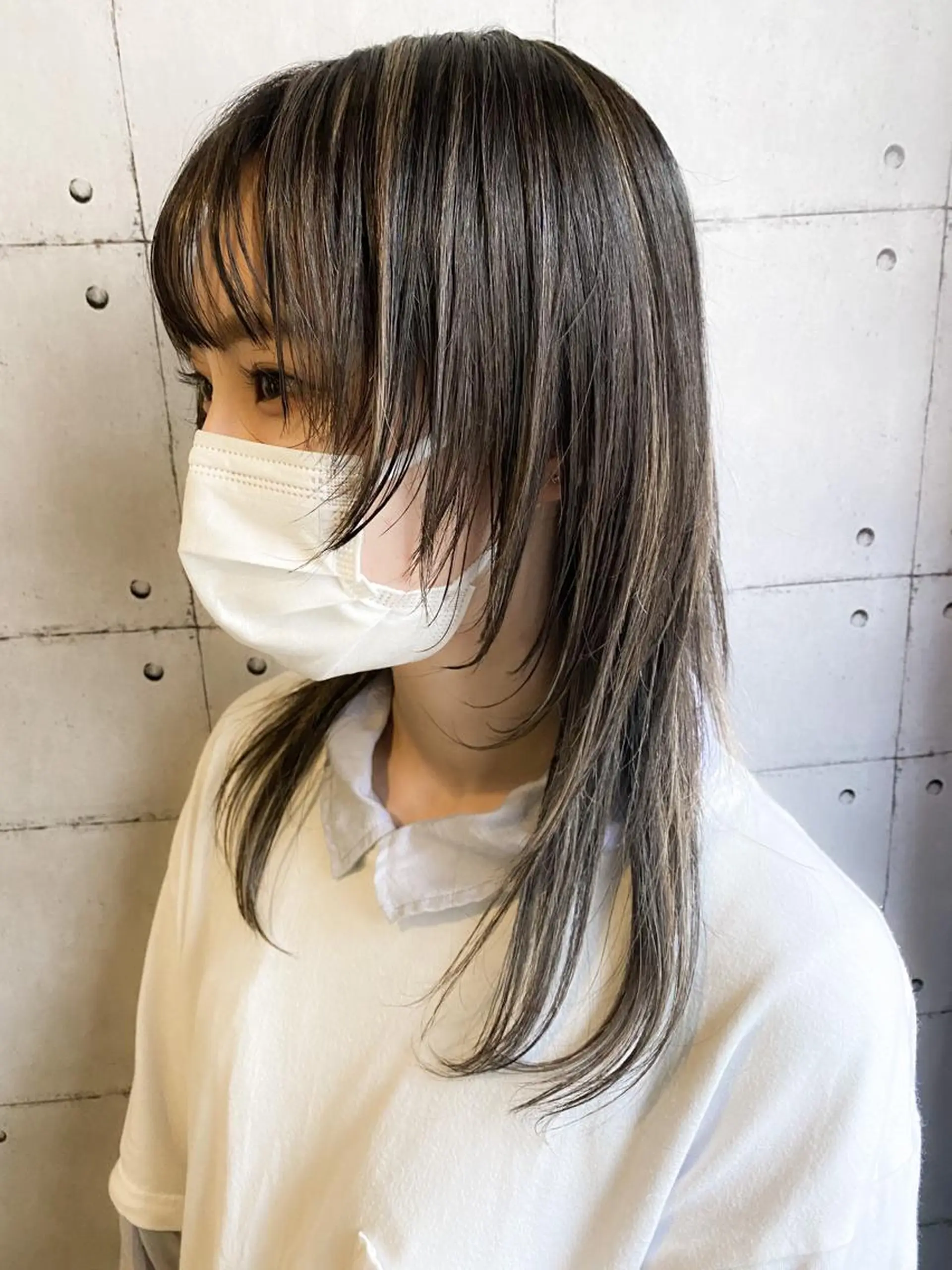 ミディアム ハイレイヤー ハイライト レイヤーカット ウルフカット 福元友梨 ディレクター✂️のヘアスタイル