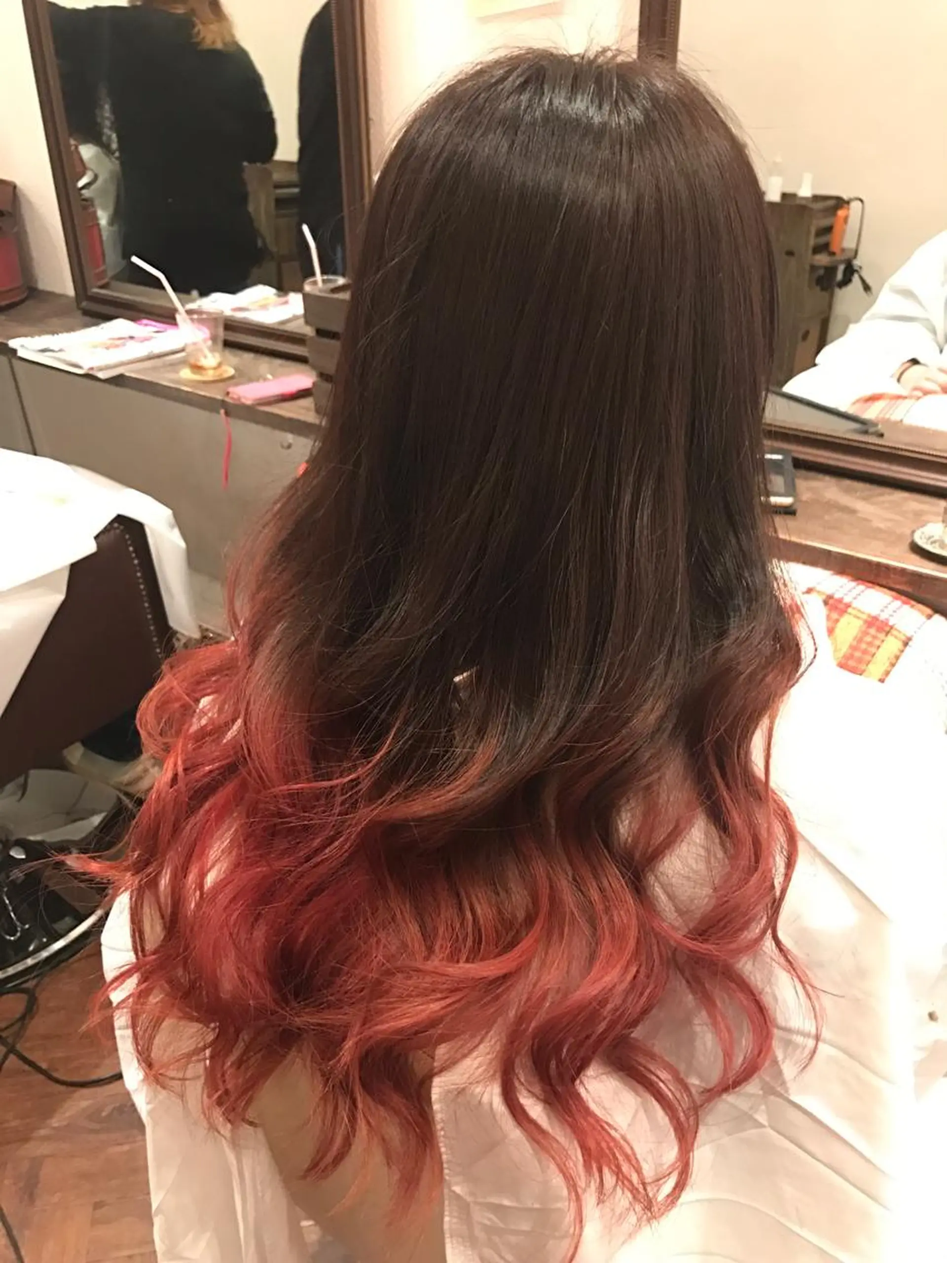 ロング カラー ブリーチ グラデーションカラー ピンクカラー 小森谷 亮太のヘアスタイル