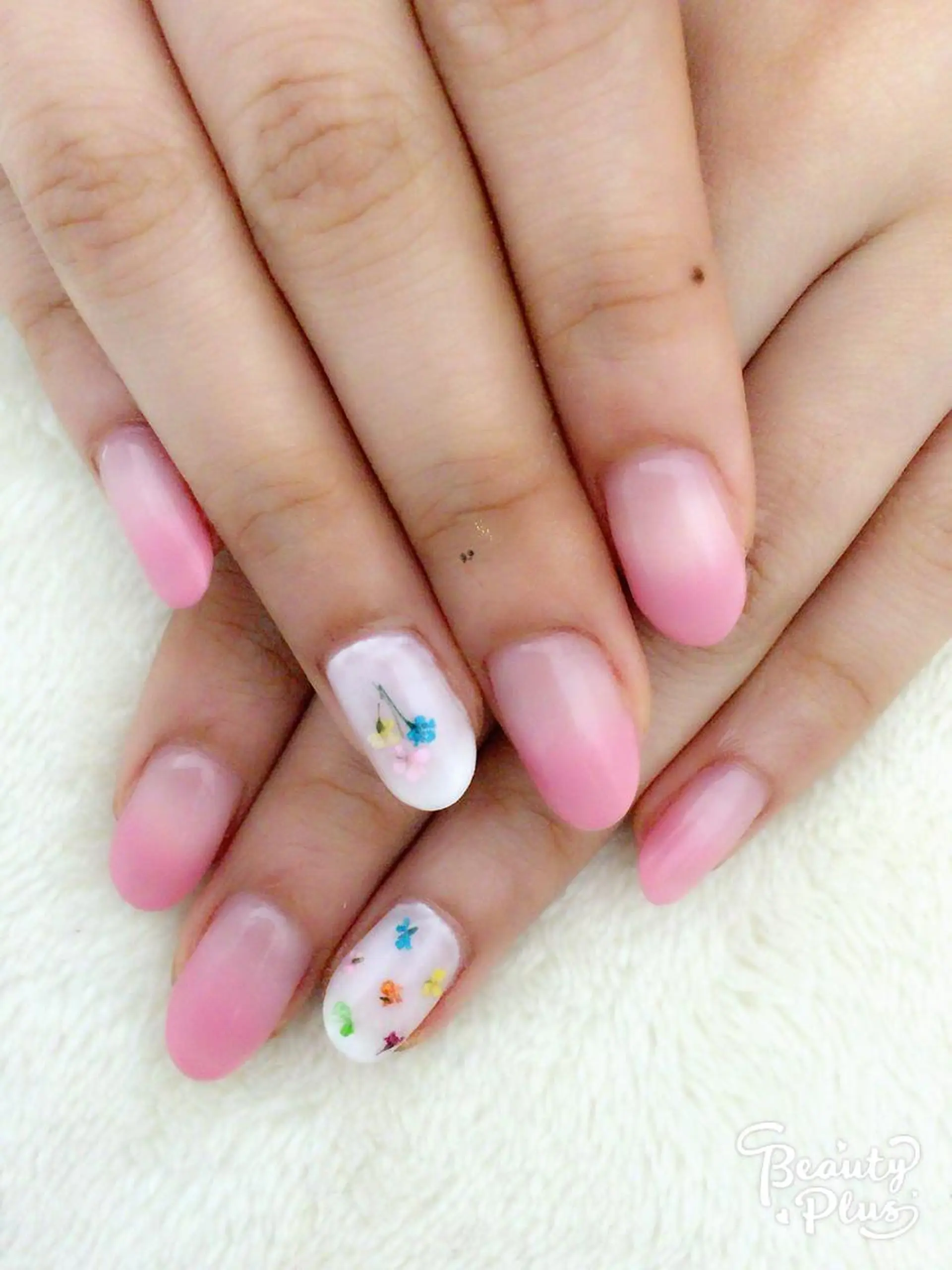 ネイル nail & eyelash Sympa 新横浜所属・𝓢𝔂𝓶𝓹𝓪 𝓜iwako🐰ᩚのネイルデザイン