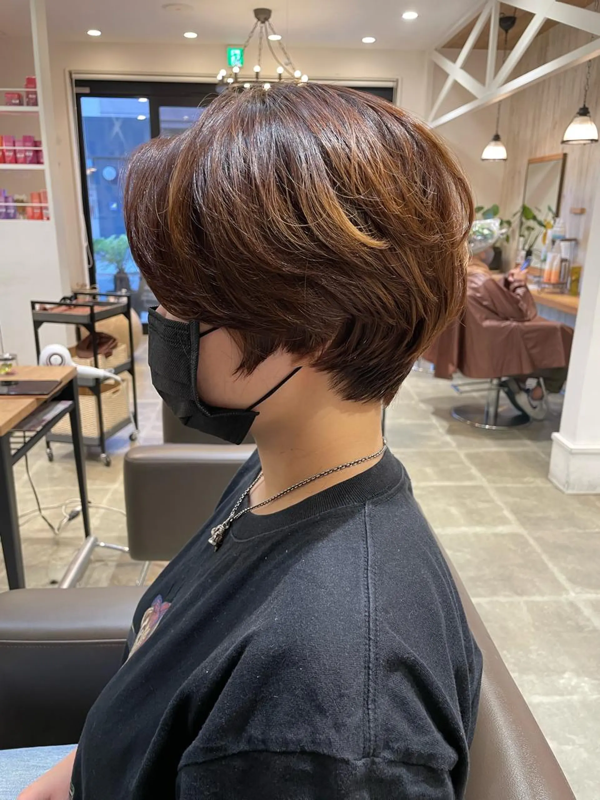 ショート カット 細沼 葵のヘアスタイル