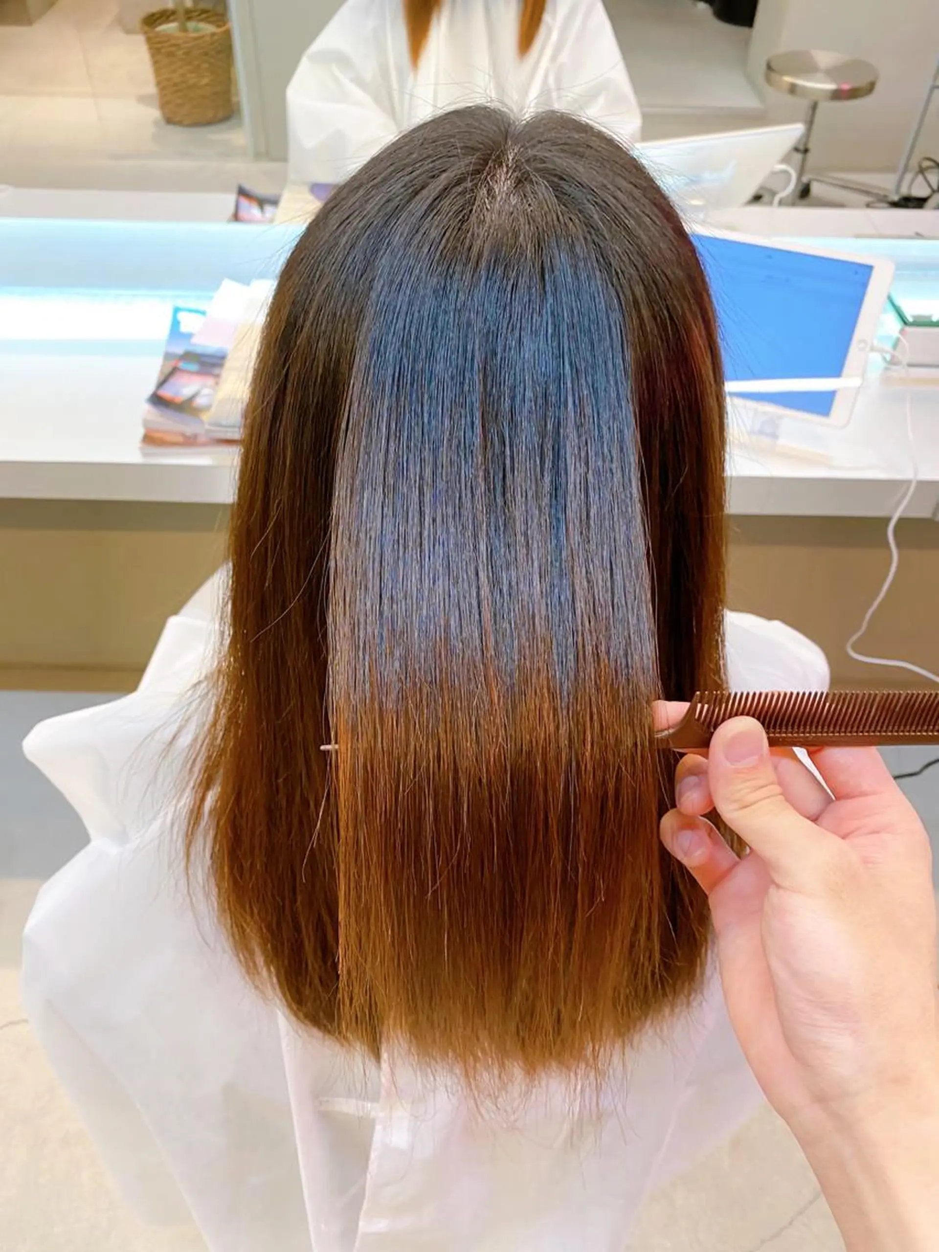 セミロング カラー ブラウンカラー グラデーションカラー ヘアカラー トリートメント 透明感・ハイトーン・ 艶カラー/若林のヘアスタイル