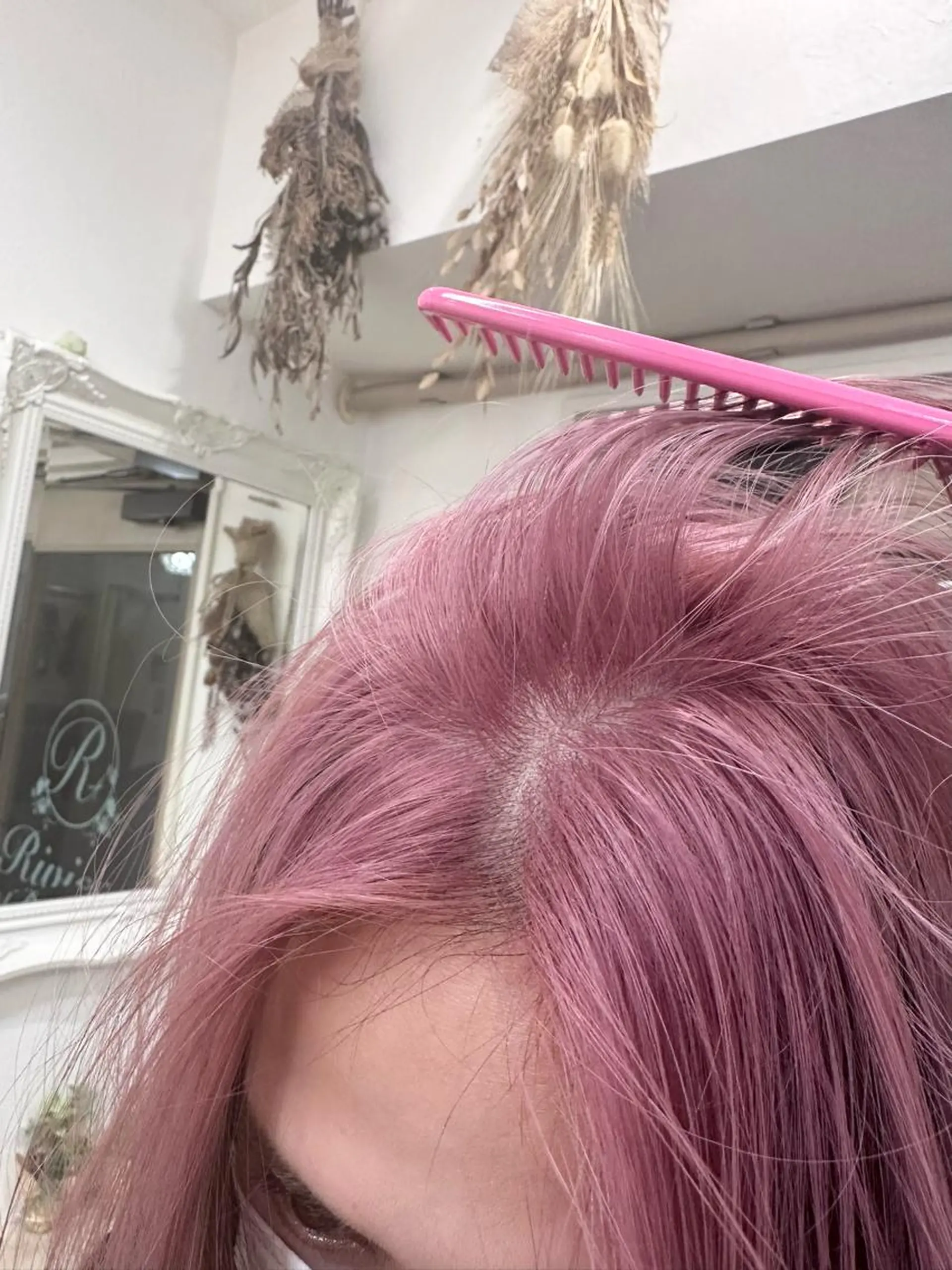 ミディアム カラー ブリーチ ピンクカラー cinq PROJECT所属・ミルクティーベージュ /三村克彦のヘアスタイル