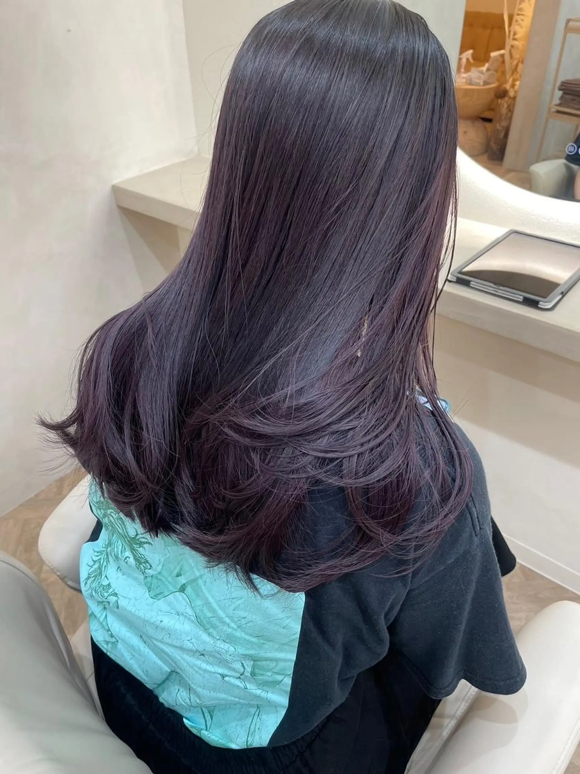 ミディアム カラー パーマ ヘアカラー トリートメント 暖色/ミルクティー/ レイヤー/yuriaのヘアスタイル