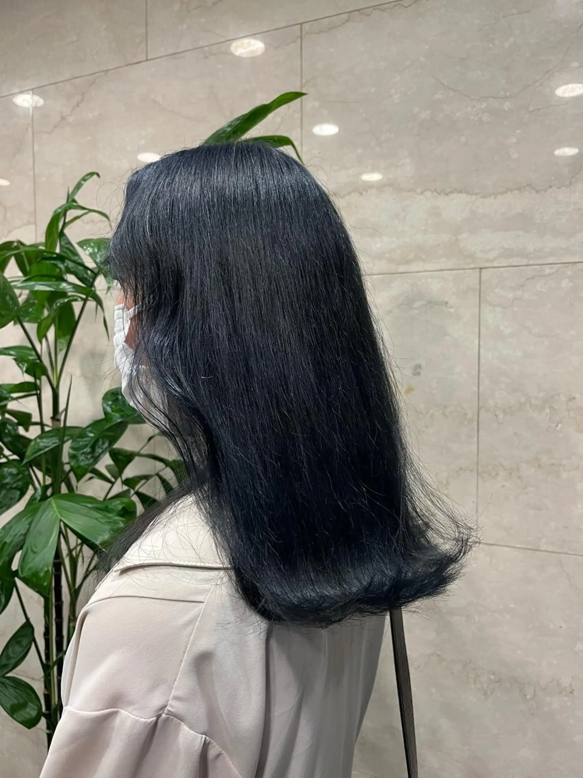 カラー ブルーカラー ネイビーカラー カット ヘアカラー こまつばらみお/レイ ヤー/ダブルカラーのヘアスタイル