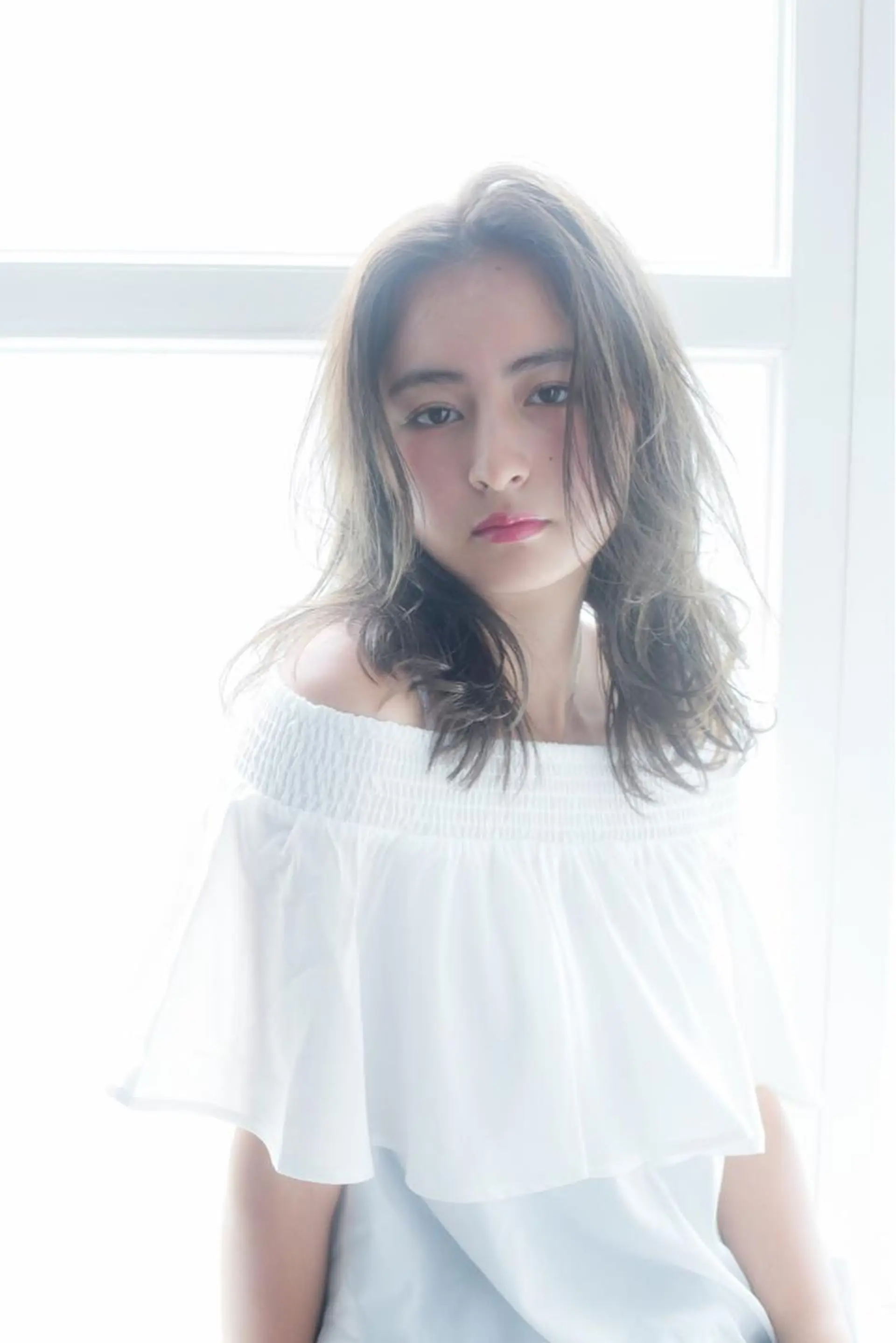 ミディアム カラー ヘアアレンジ 透明感カラー レイヤーカット 韓国系ダブルカラー✨ ハイライト専門✨春日のヘアスタイル