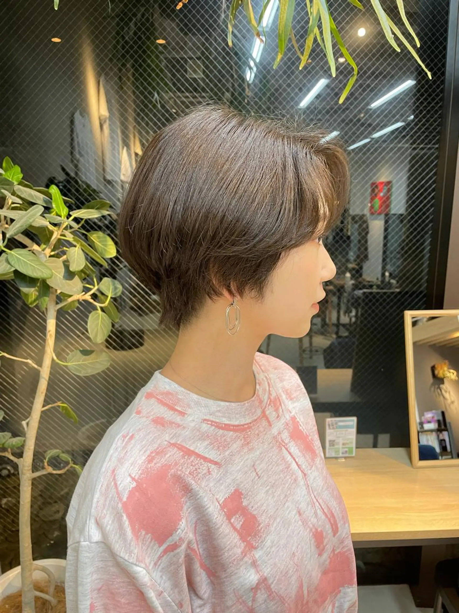ショート astar所属・kotono🪿 透明感カラーのヘアスタイル