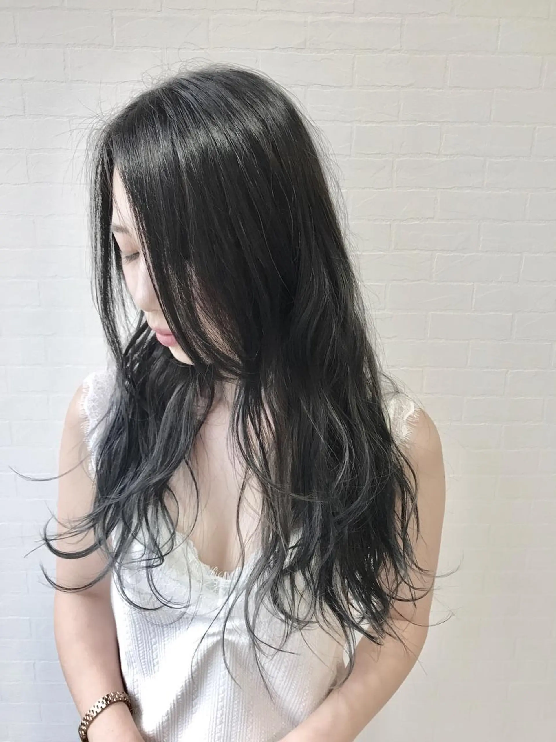 ロング カラー グレージュ ハイライトカラー ハイライト ヘアカラー トリートメント 💜ツヤヘアケア🩷 サトウシュンスケのヘアスタイル
