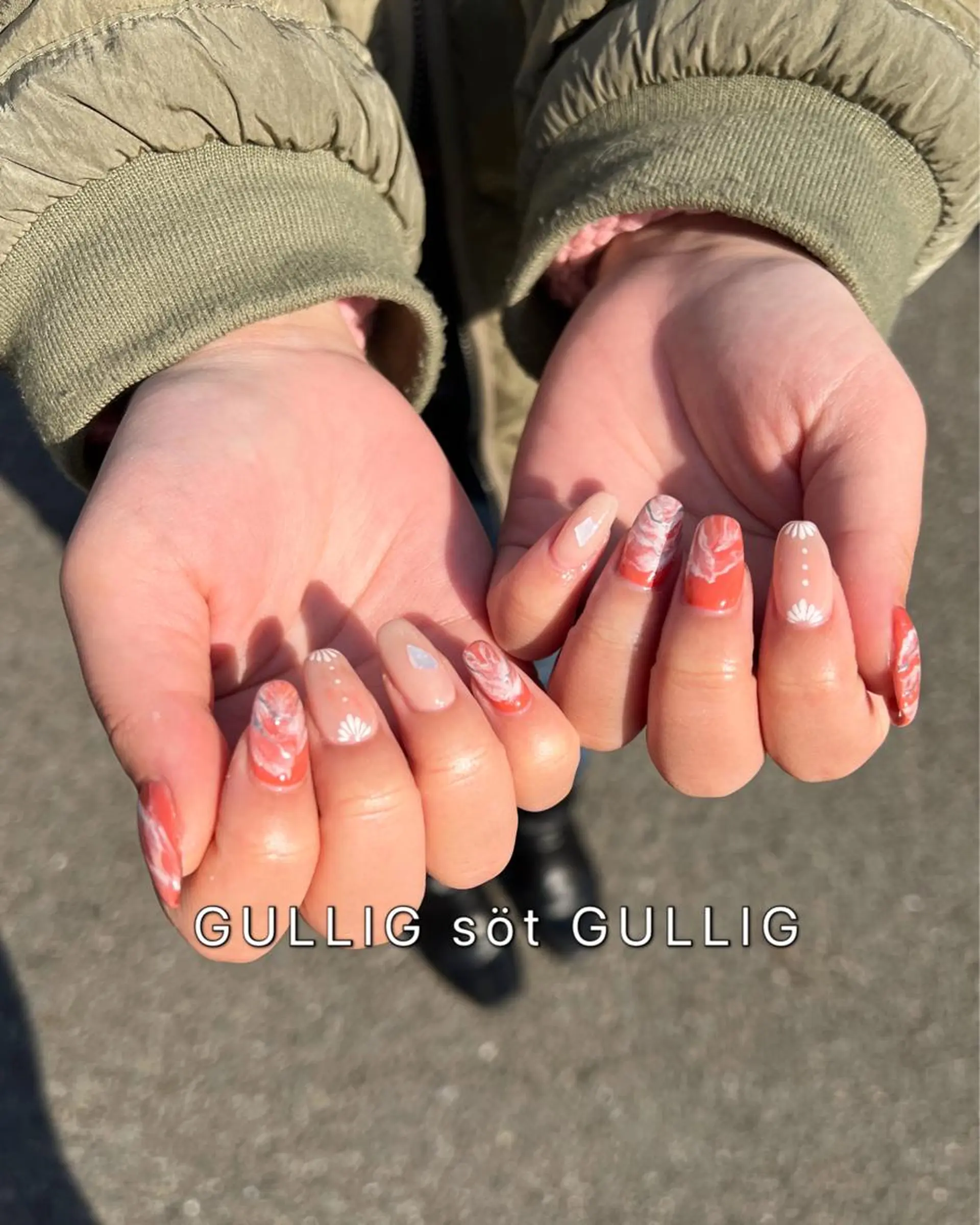 ネイル ハンドネイル フットネイル GULLIG söt GULLIGのネイルデザイン