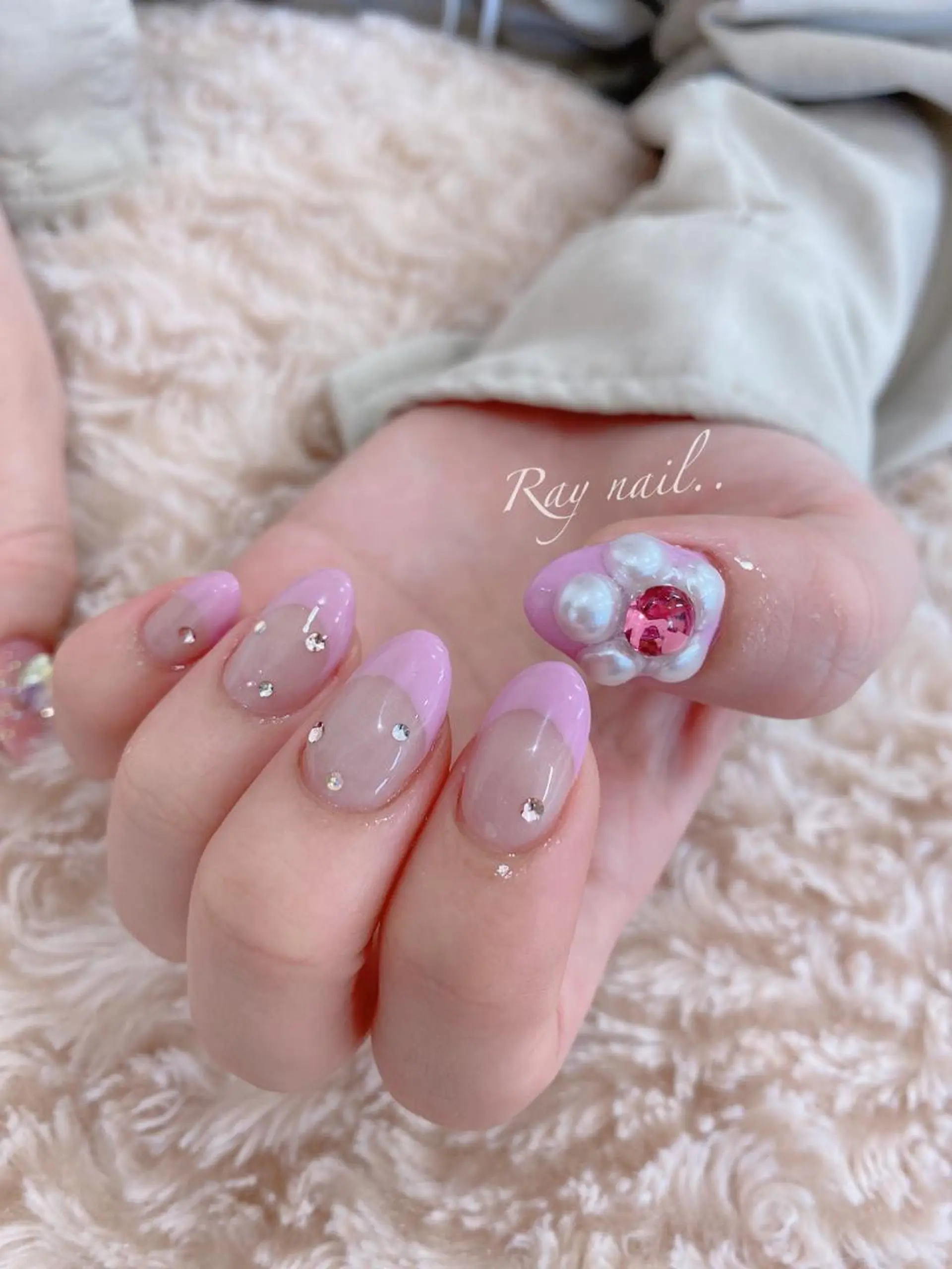 ネイル フレンチネイル ストーンネイル ハンドネイル フットネイル nail salon  ∞ mikanal ∞所属・nailsalon ∞ ﾐｶﾅﾙ ∞のネイルデザイン