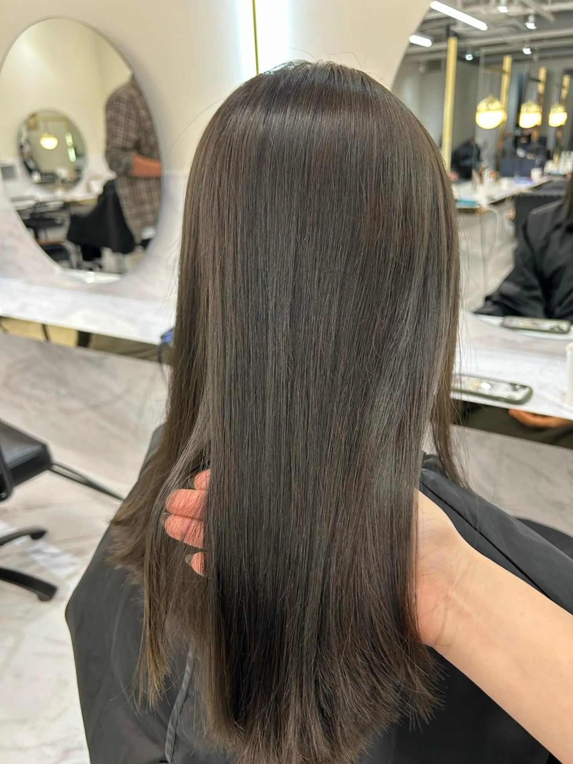 セミロング 髪質改善カラー 🫧川井麻由のヘアスタイル