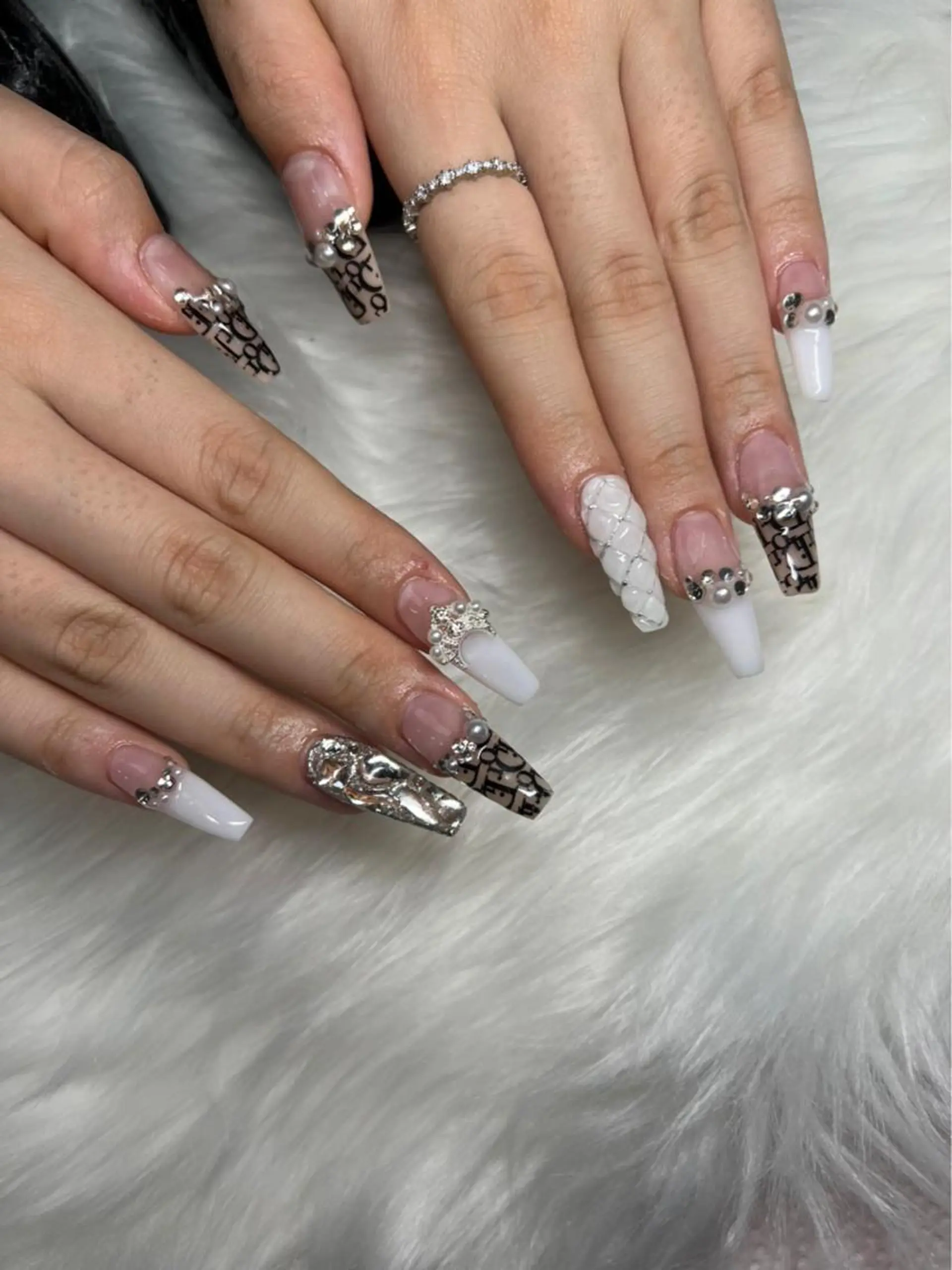 ロング ネイル ハンドネイル 《LB》ラブリエ Nail&eyeのマツエク・マツパデザイン
