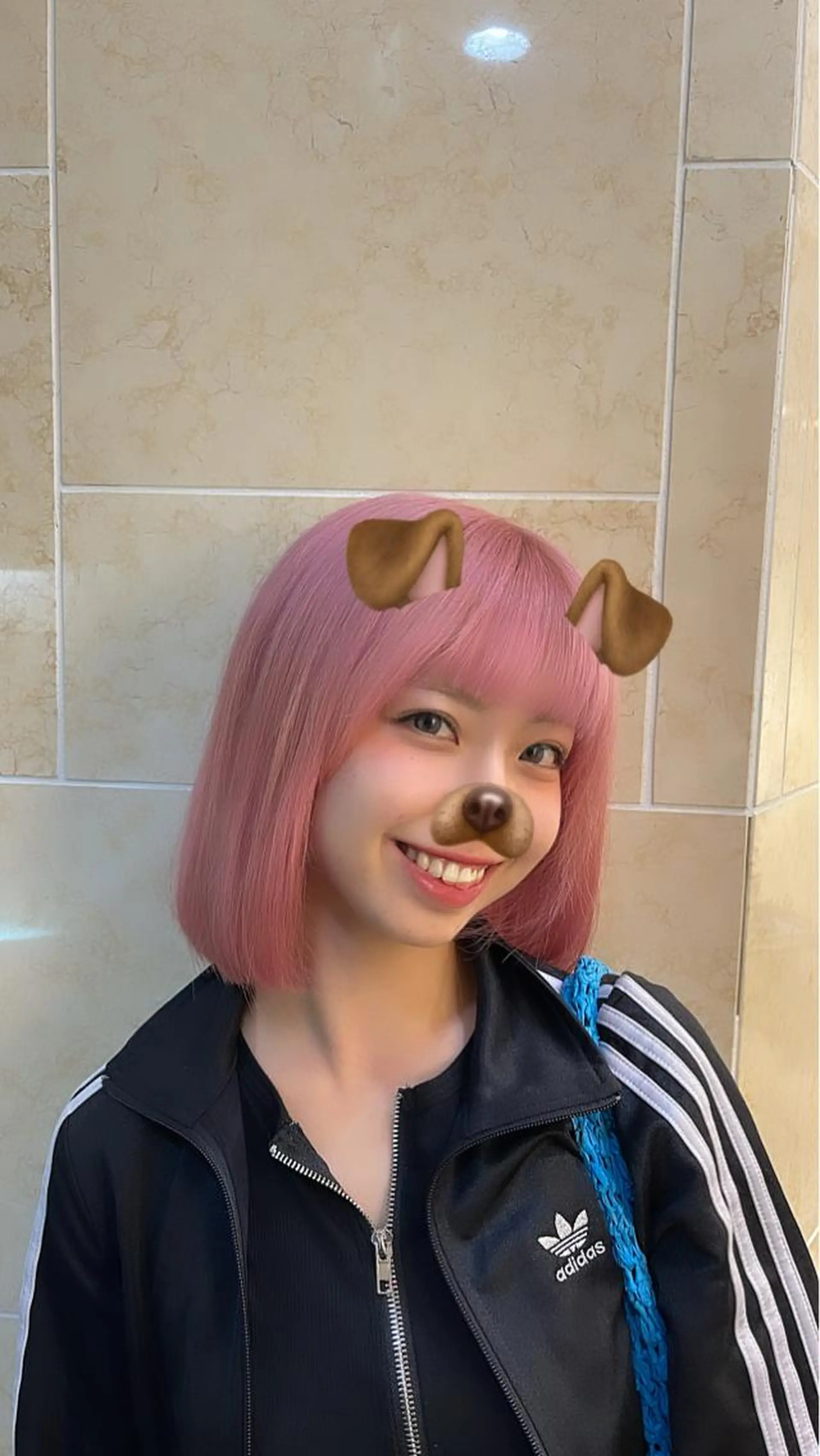 ショート カラー ブリーチ ケアブリーチ ピンクカラー CARE SHINSAIBASHI所属・はやと 【心斎橋美髪職人】のヘアスタイル
