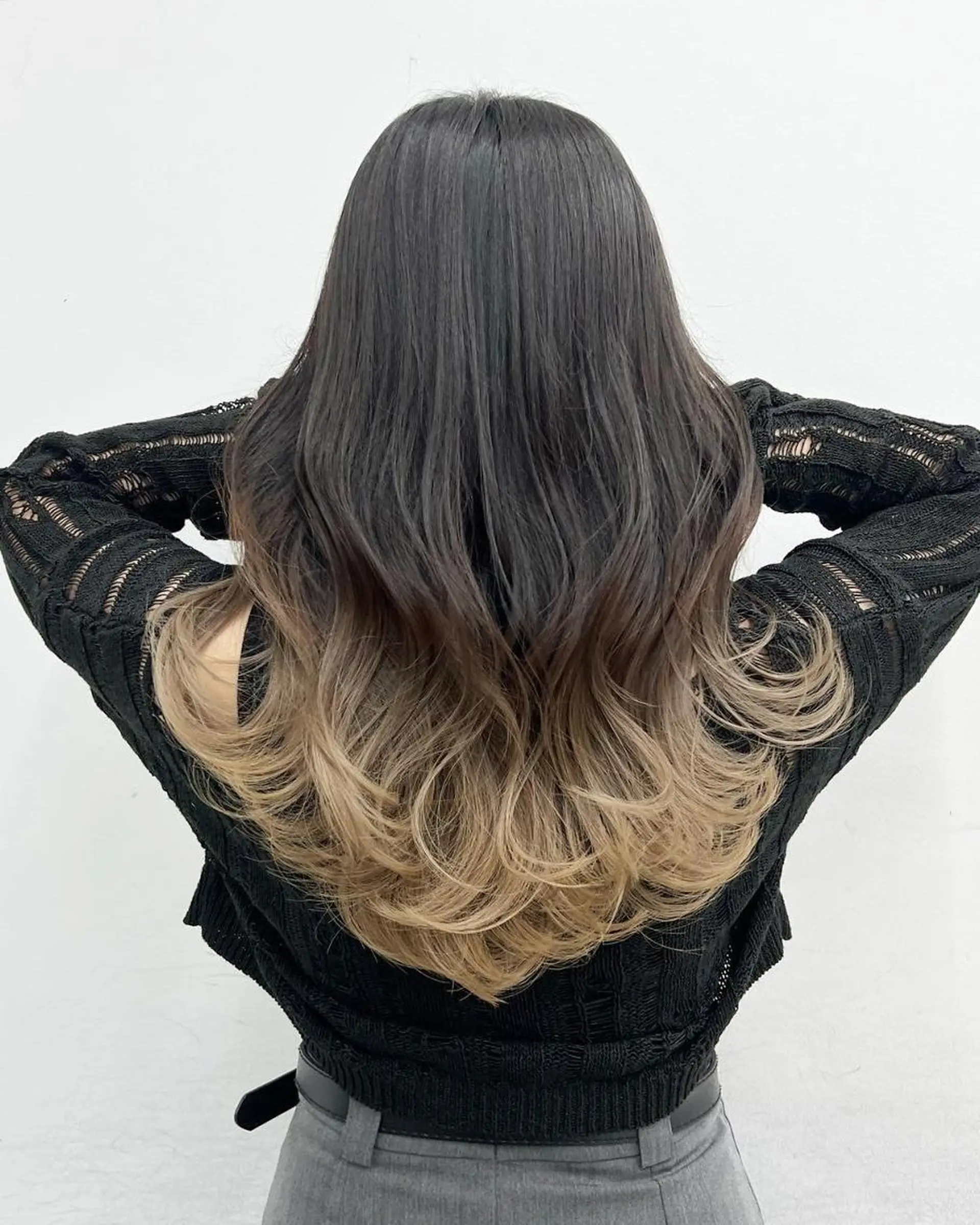 ロング カラー アディクシーカラー バレイヤージュ ブリーチ デザインカラー ダブルカラー ヘアカラー トリートメント 【公式】amble luxe池袋東口🩷のヘアスタイル