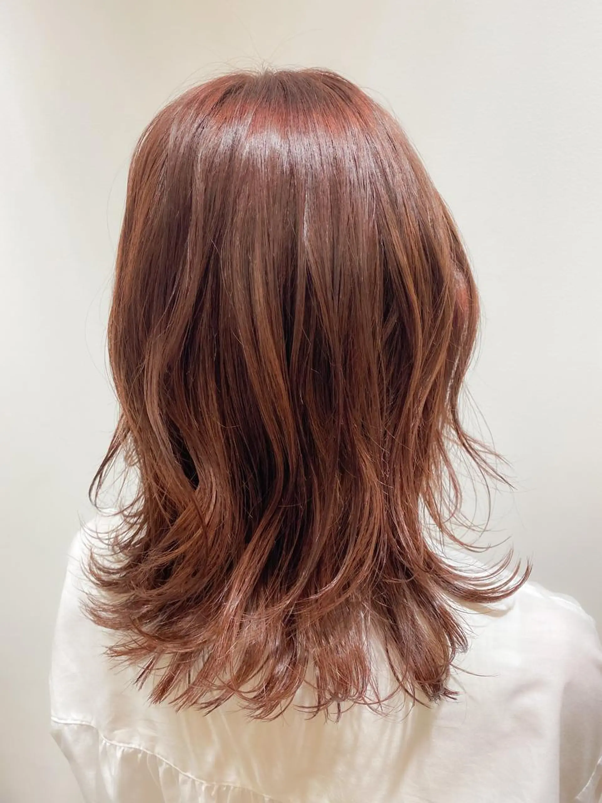 ミディアム ピンクブラウン 福元友梨 ディレクター✂️のヘアスタイル