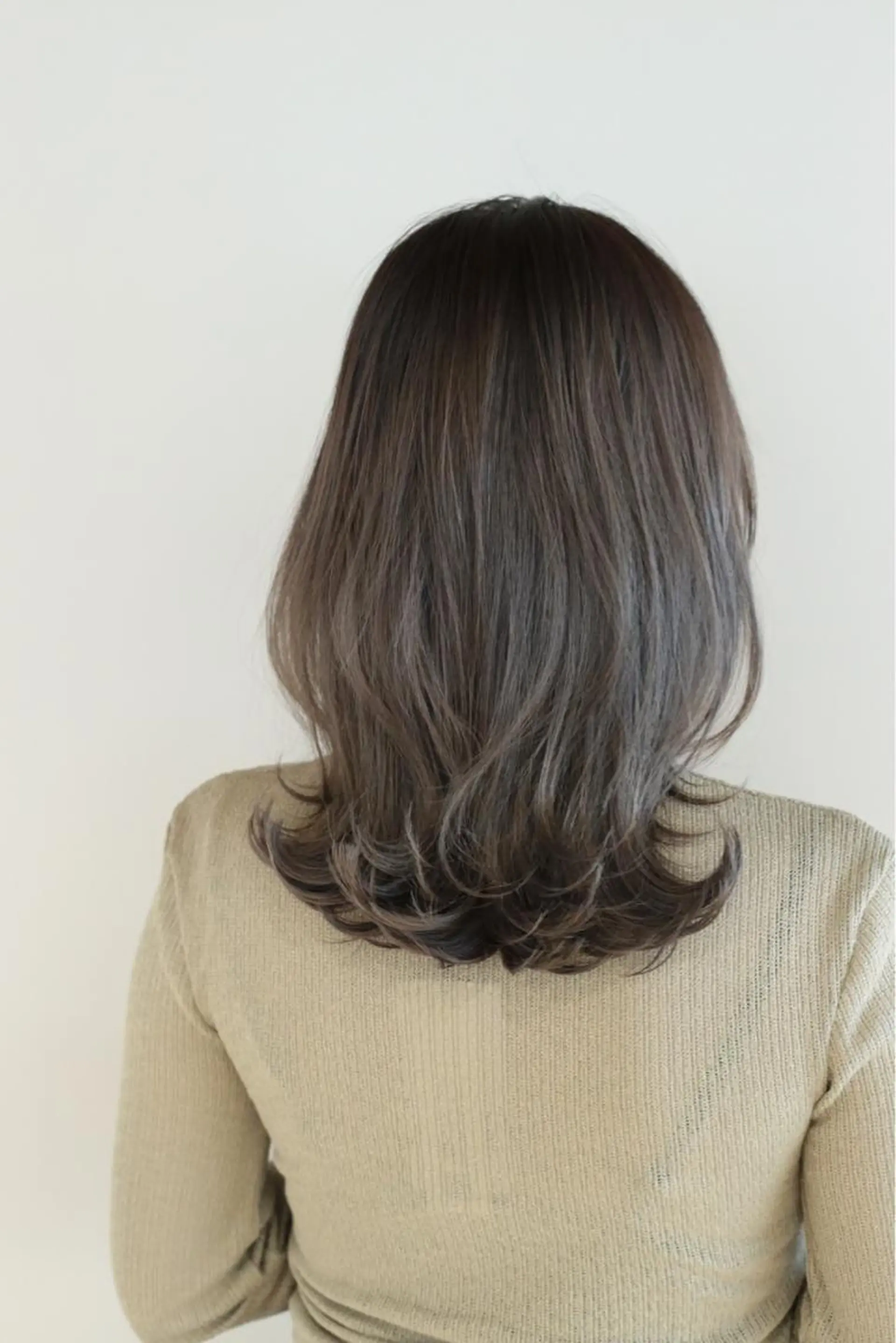 ミディアム カラー くびれヘア レイヤーカット カット トリートメント 🍼顔周りカット/ レイヤー/小川華奈のヘアスタイル