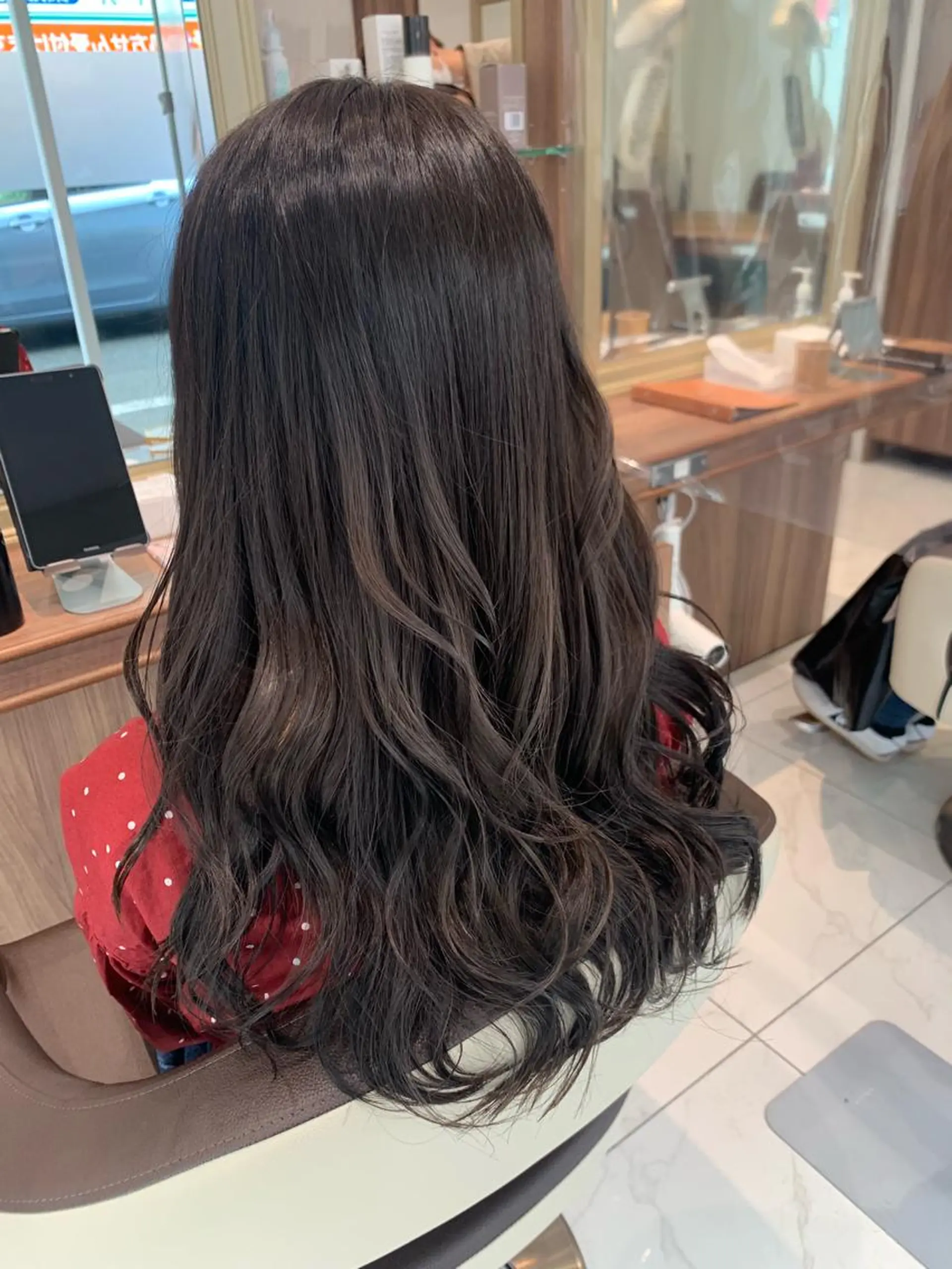 ロング ヘアカラー トリートメント ヘアセット 大澤 碧のヘアスタイル