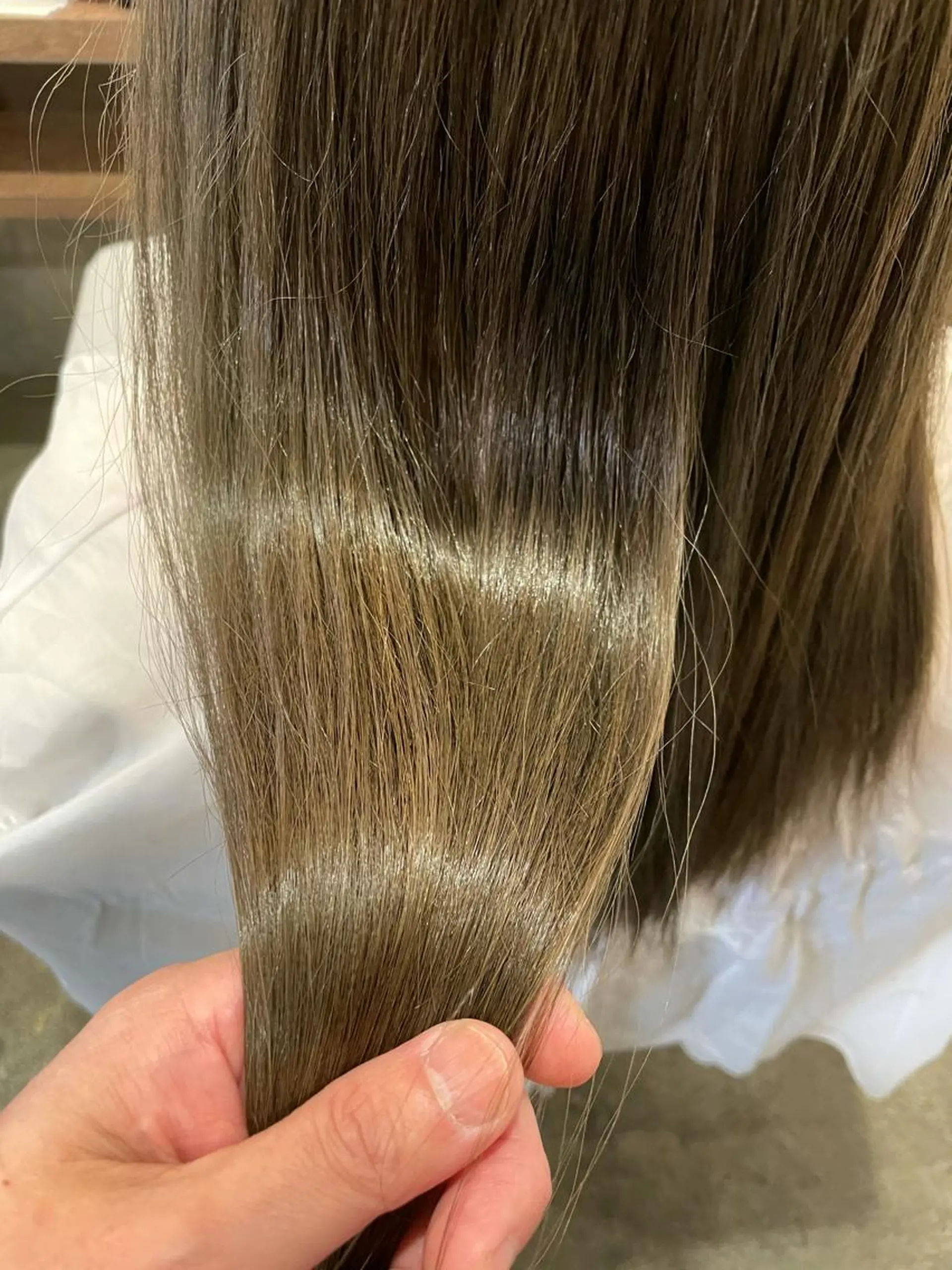 セミロング カラー レイヤーカット匠 イソザキノリユキのヘアスタイル