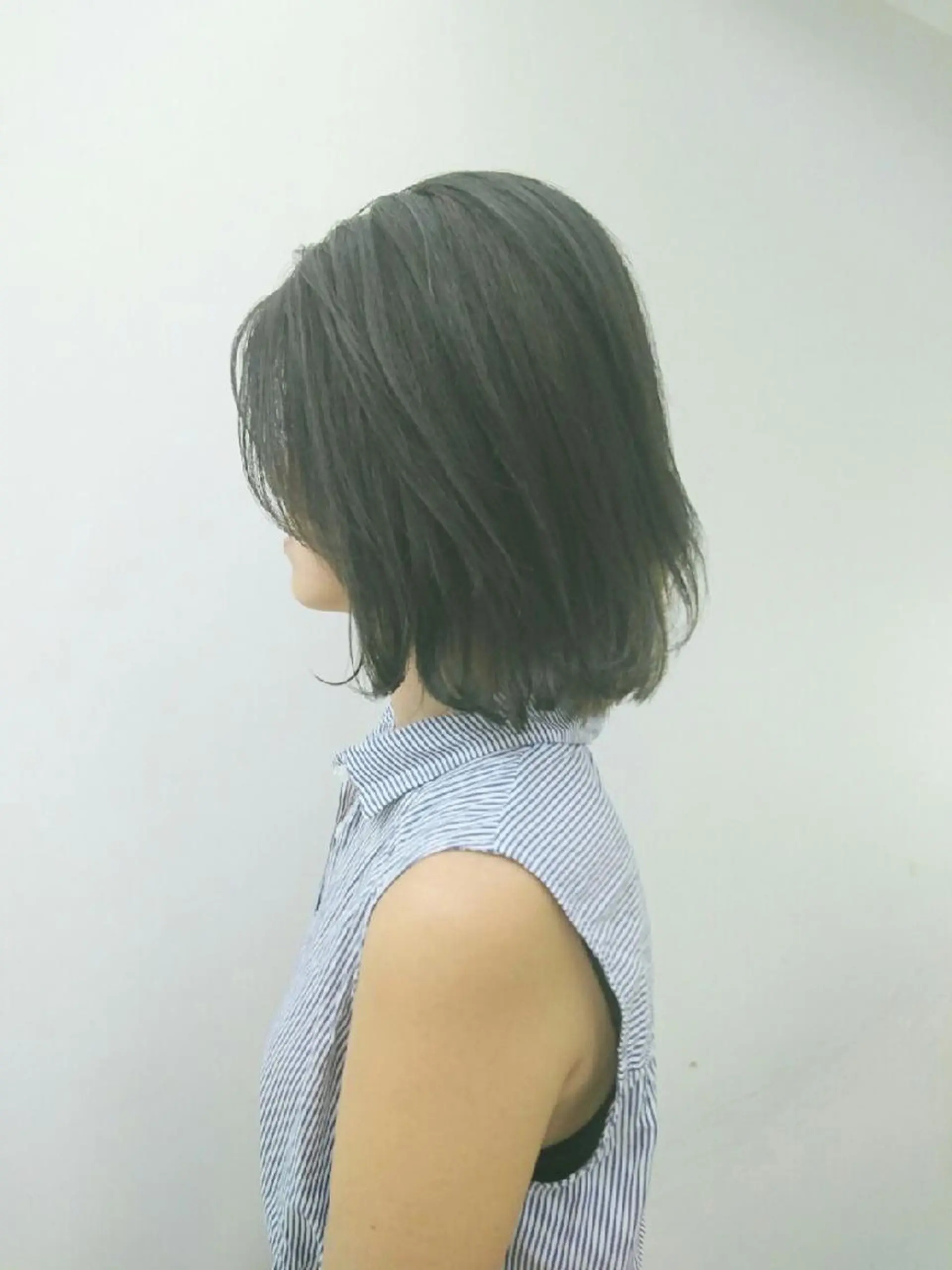 ミディアム カラー 韓国🩵海外ヘア 宮川華奈のヘアスタイル